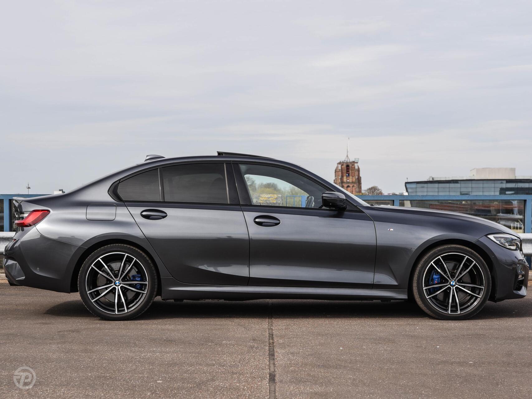 Foto van BMW 330e