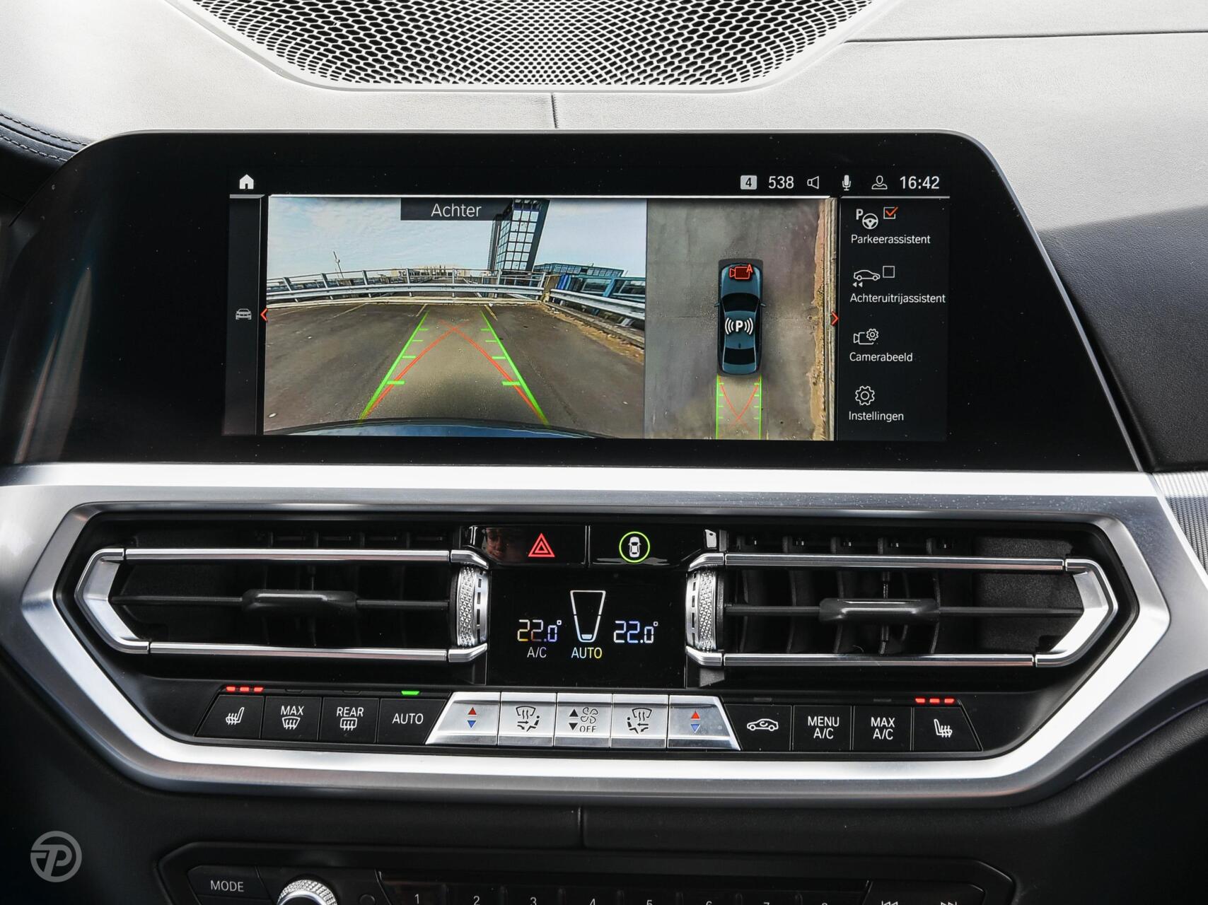 Foto van BMW 330e