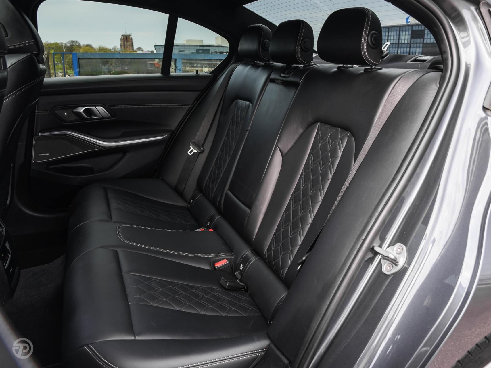 Foto van BMW 330e