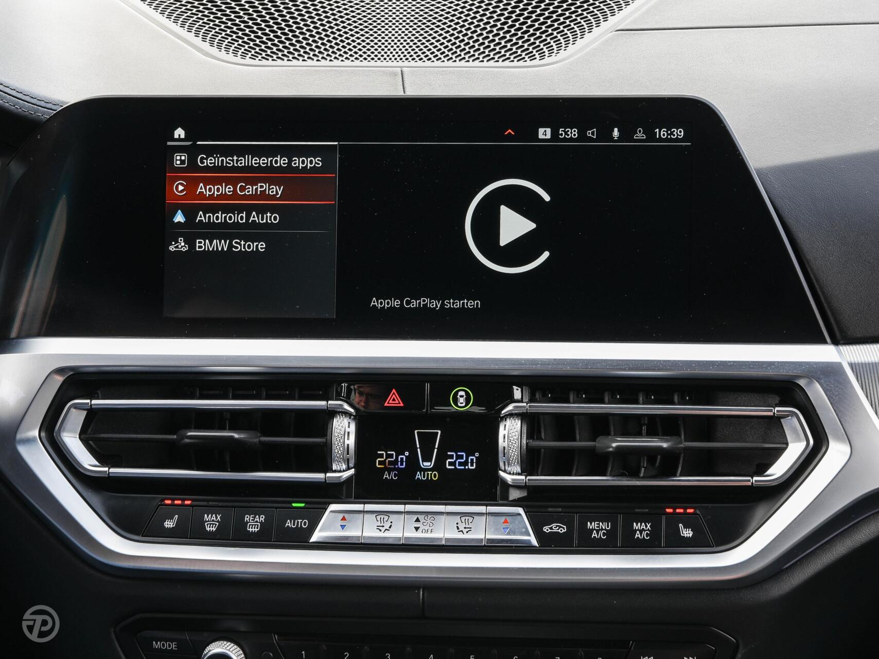 Foto van BMW 330e