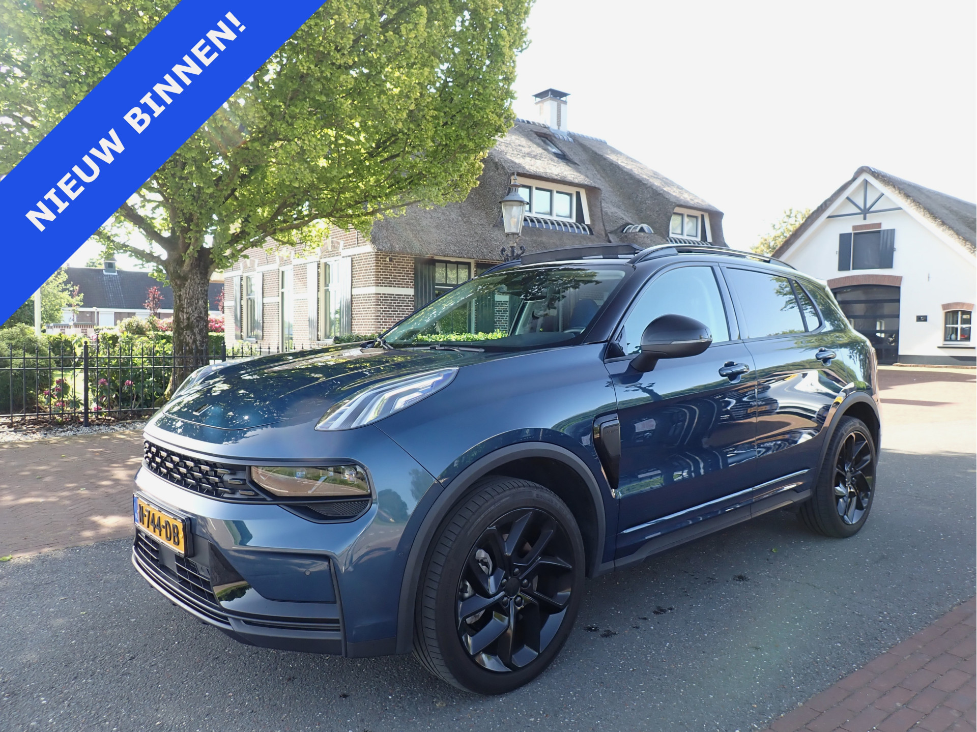 Foto van LYNK&CO LYNK & CO 01
