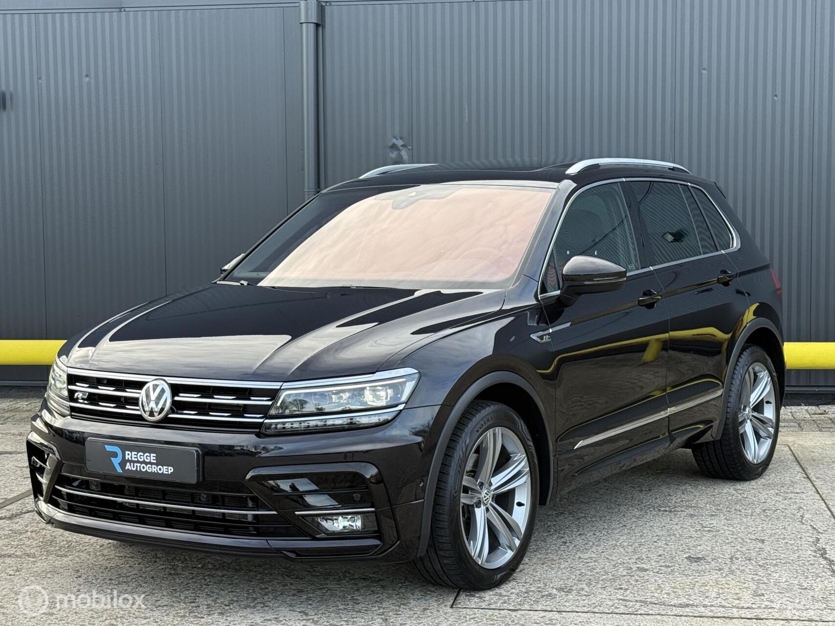Volkswagen Tiguan 1.5 TSI R-Line|ACC|Pano|Carplay|Topstaat 2019 - voorkant