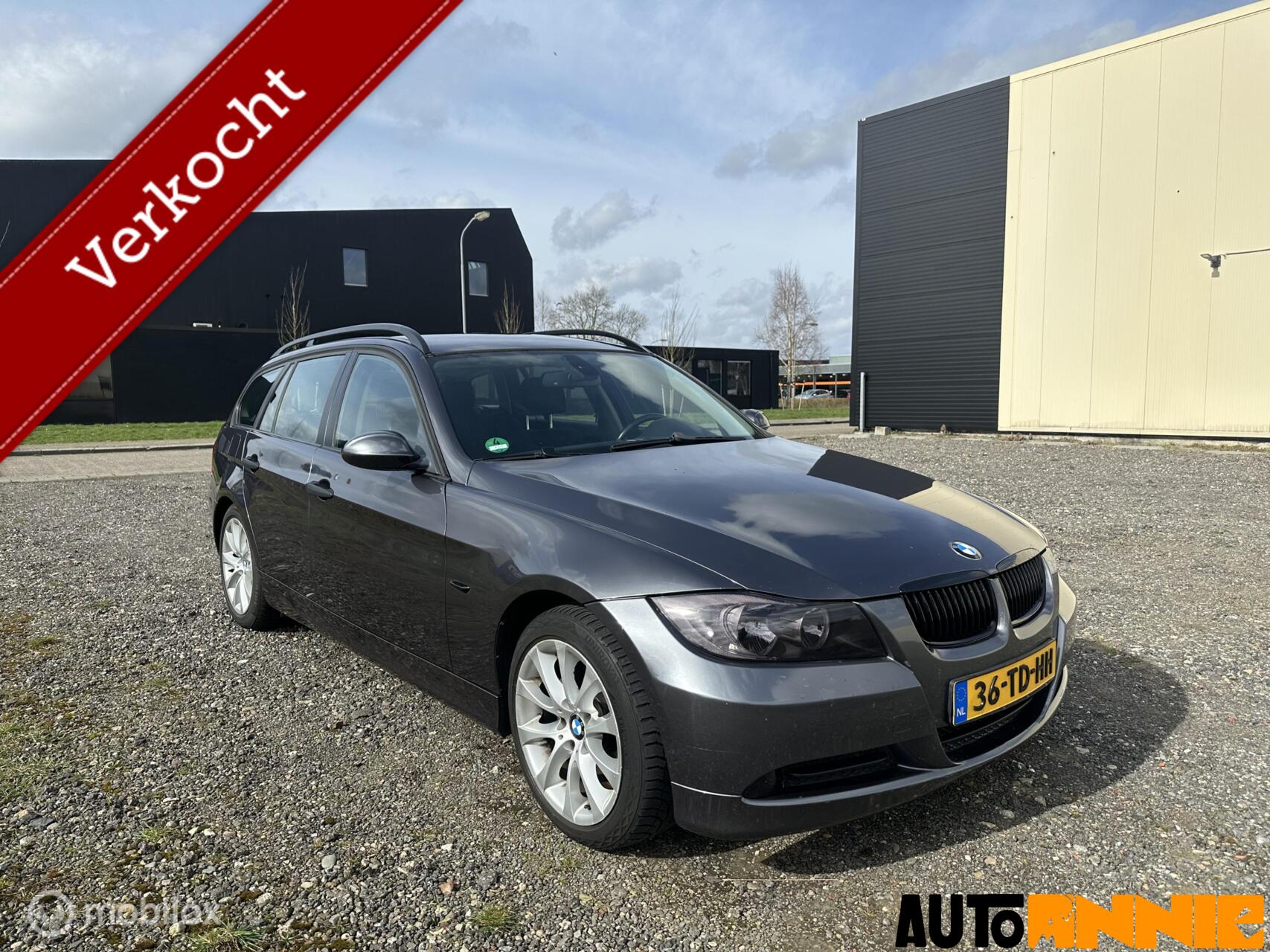 BMW 3er Reihe 318i Executive Nieuwe APK 2006 - voorkant