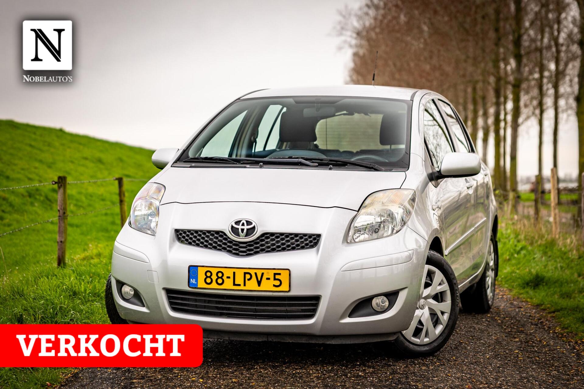 Toyota Toyota Yaris 1.3 VVTi Aspiration | Automaat | Nap | 5 Deurs 2010 - voorkant