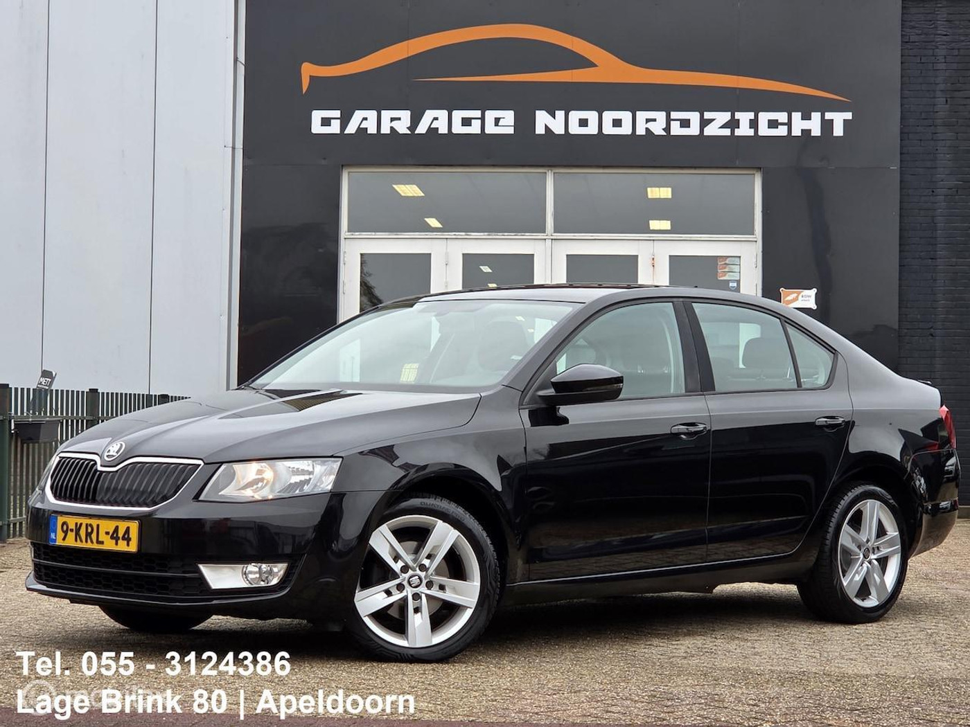 Skoda Octavia 1.4 TSI 140pk Greentech Ambition NAVIGATIE|CRUISE CONTROL|AIRCO|17 INCH VELGEN Maandag tot 2013 - voorkant