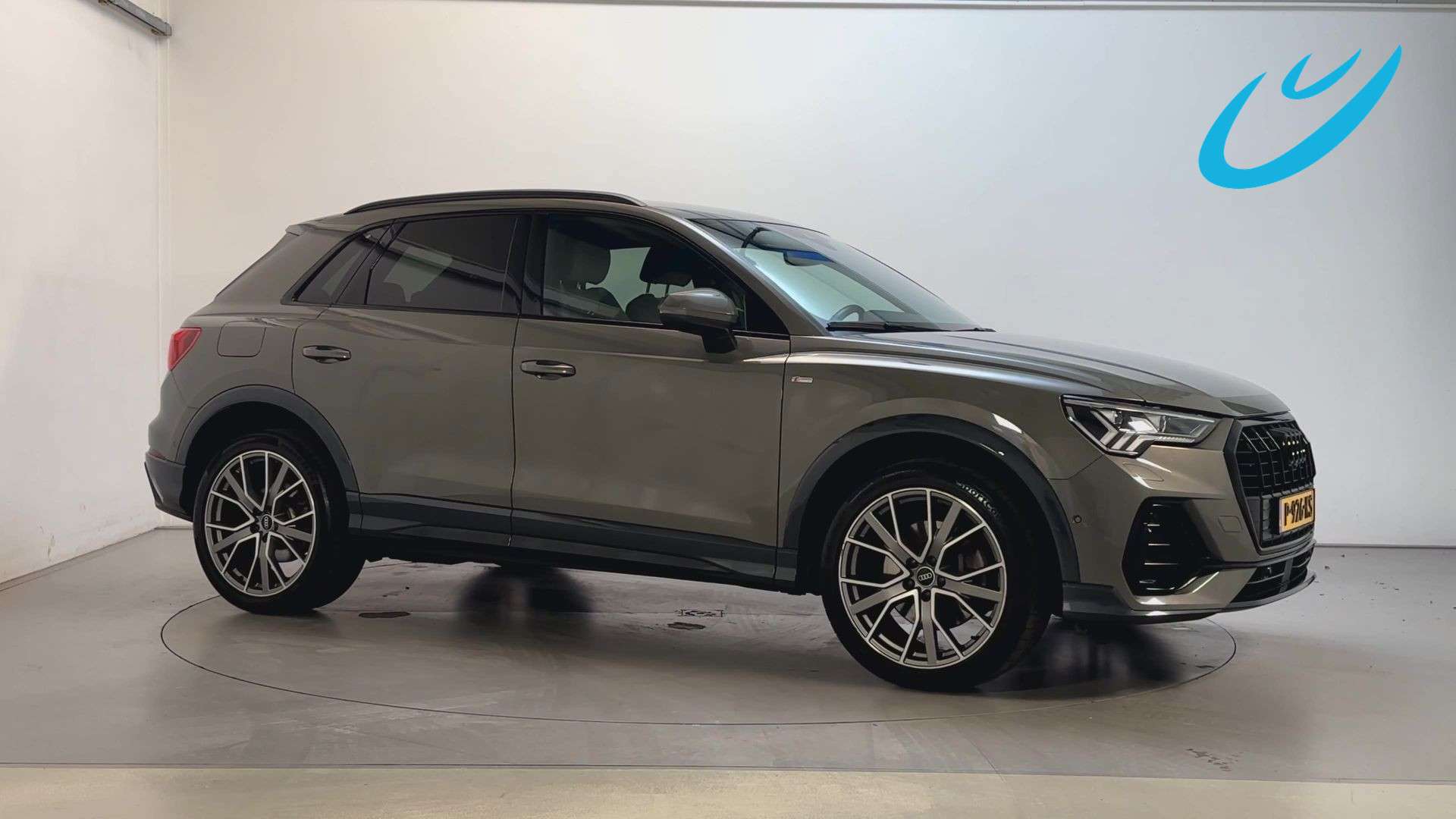Audi Q3 E-tron 45 TFSI e S Edition B&O LED Camera Stoelverwarming Navigatie 2021 - voorkant