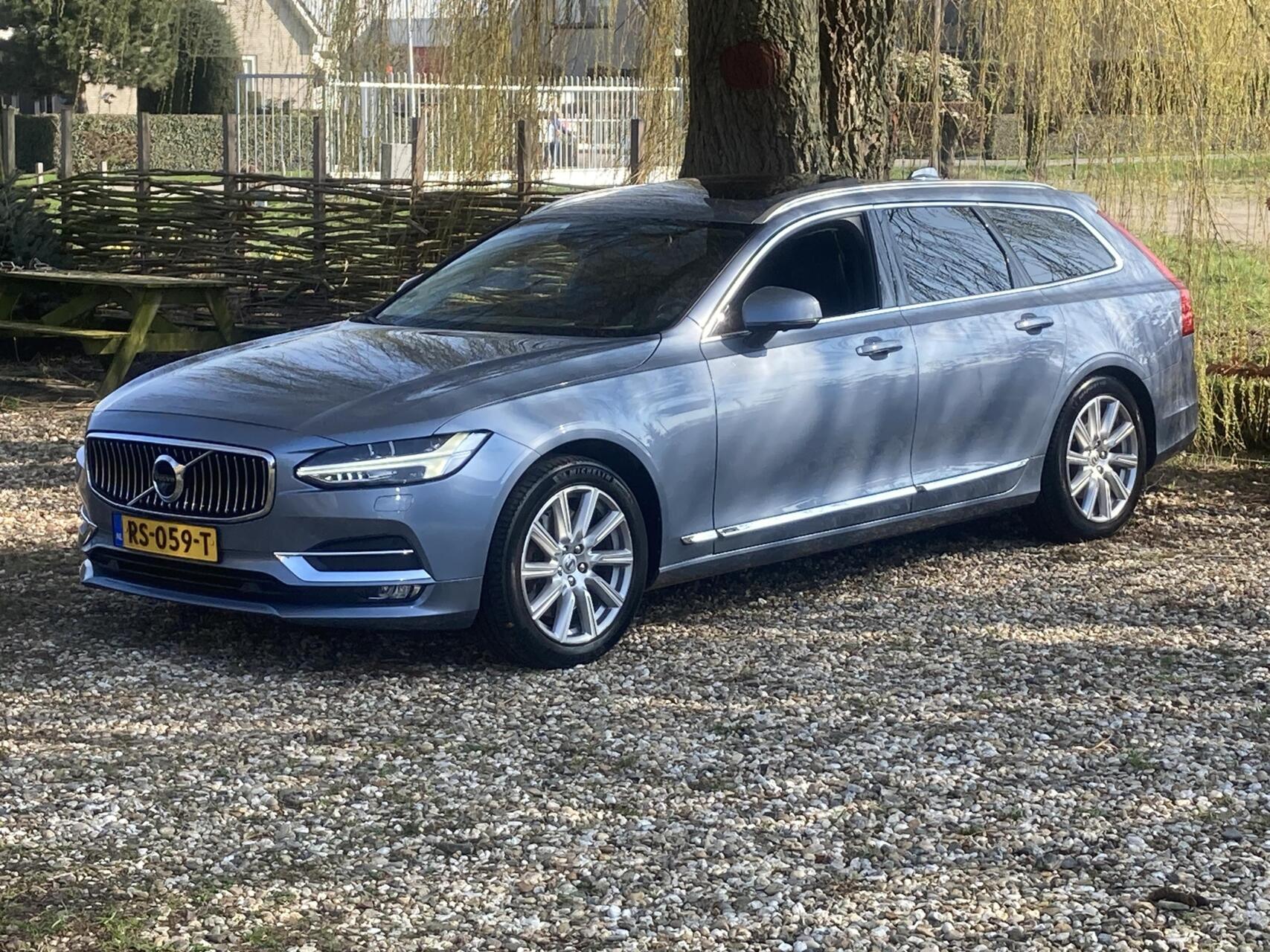 Foto van VOLVO V90