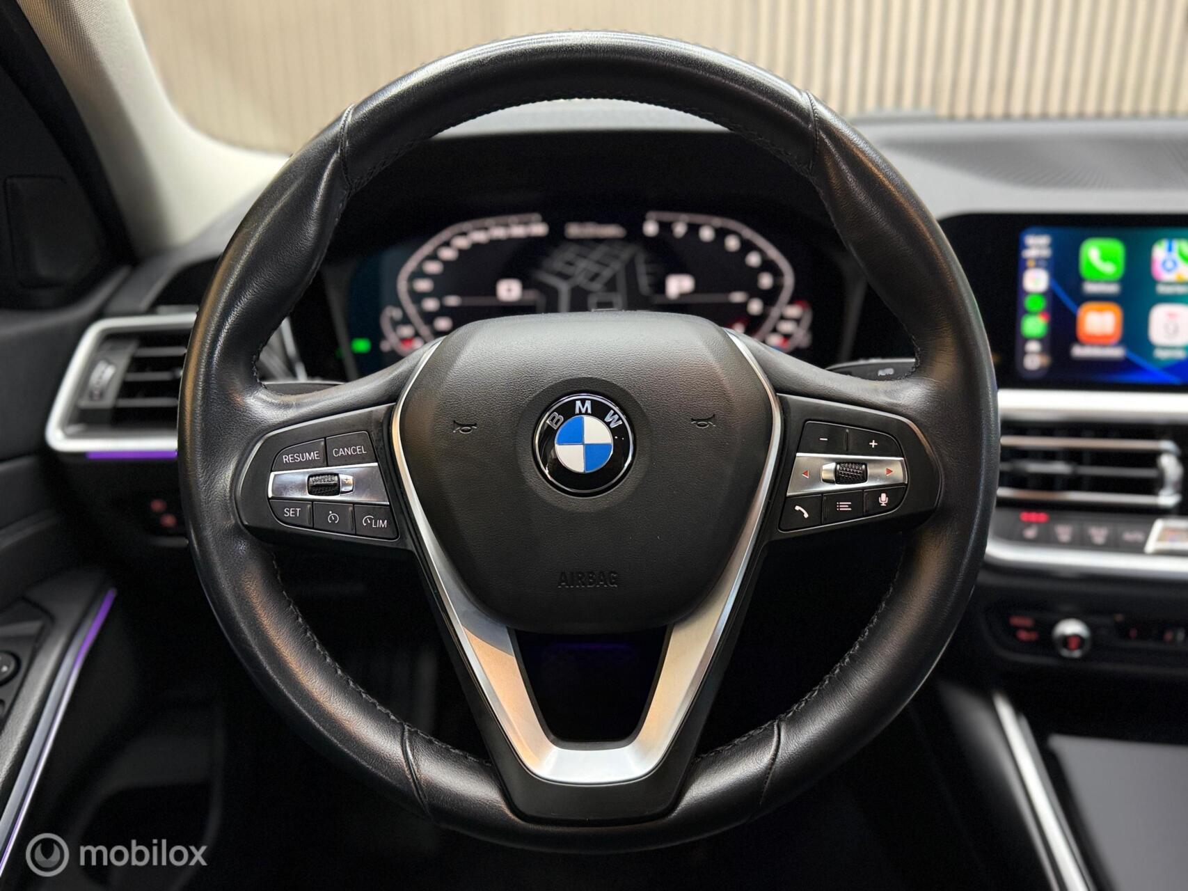 Foto van BMW 330i