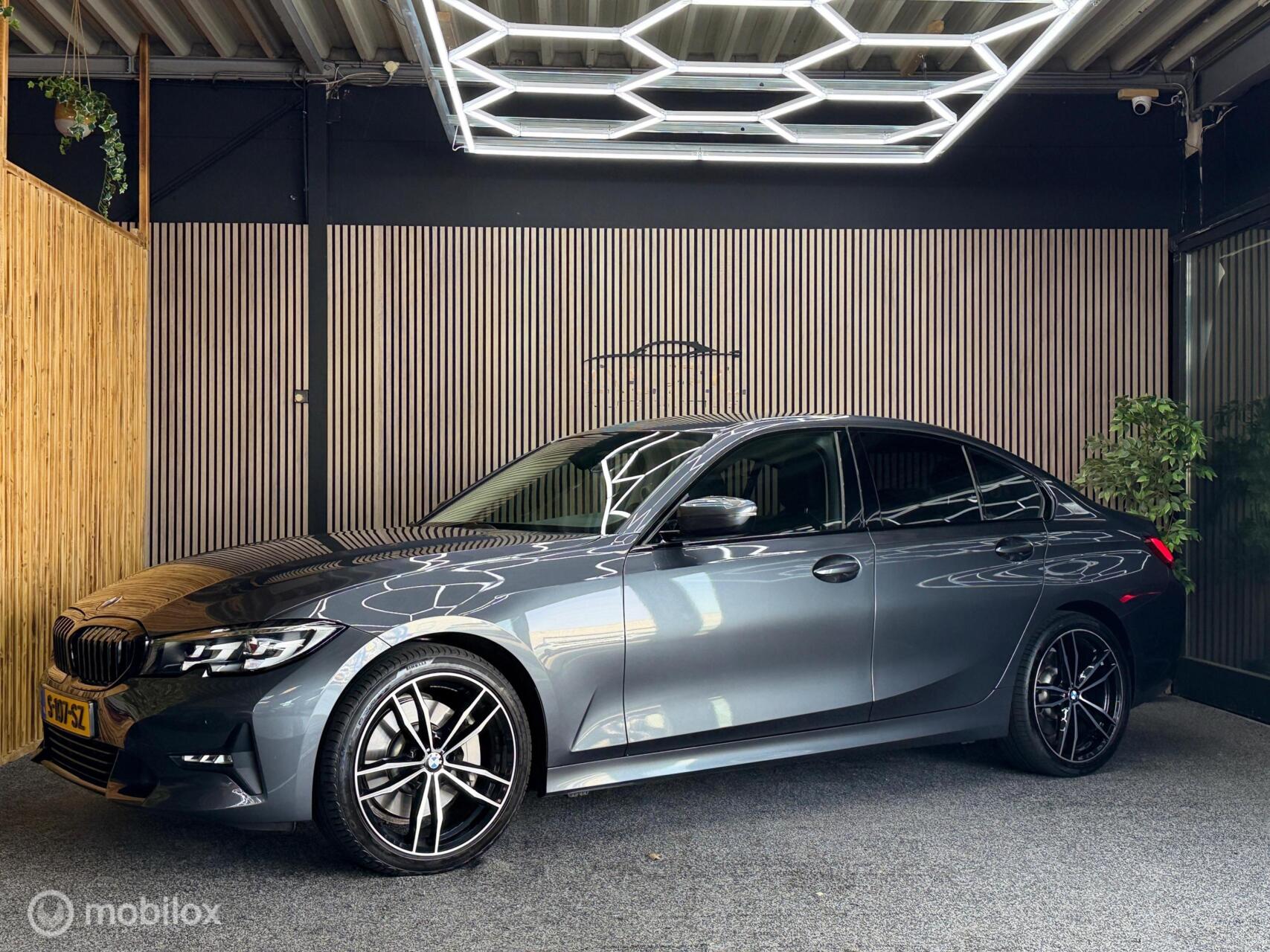 Foto van BMW 330i