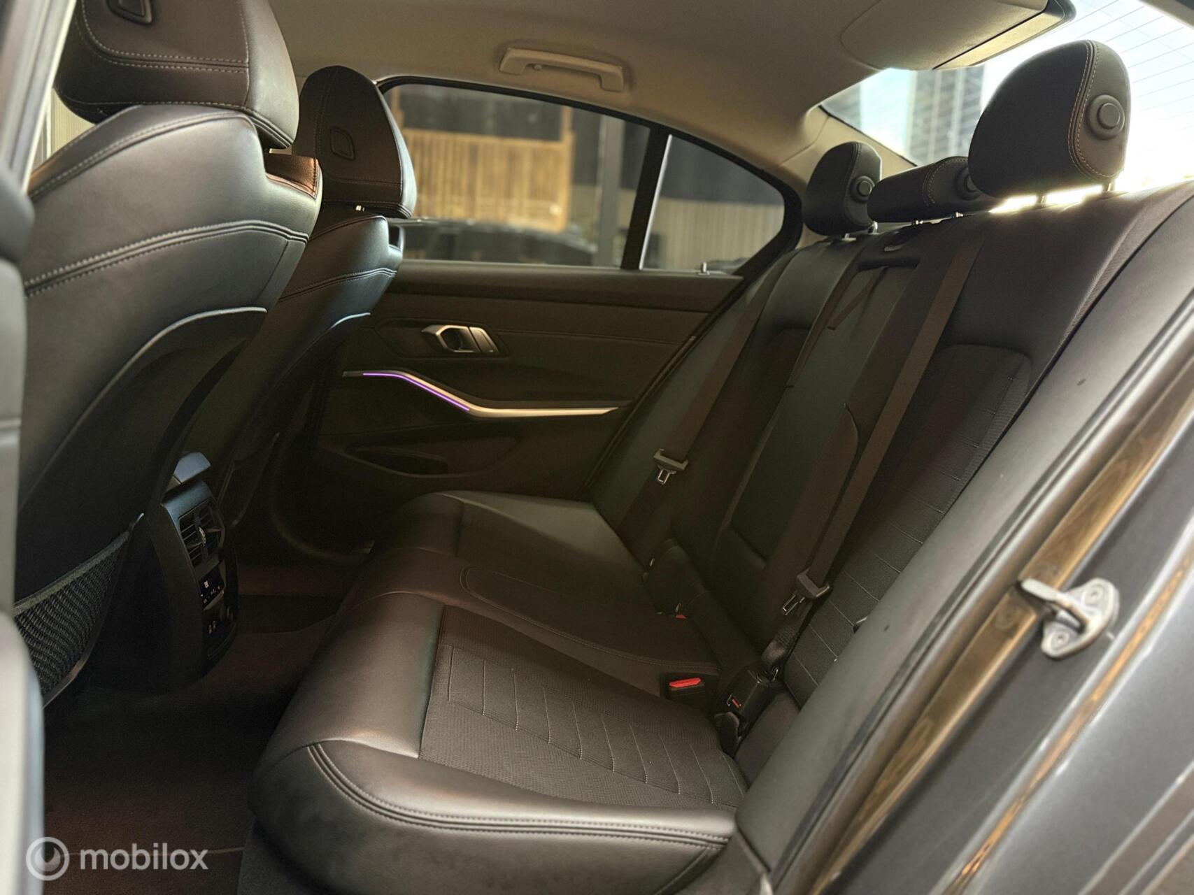 Foto van BMW 330i