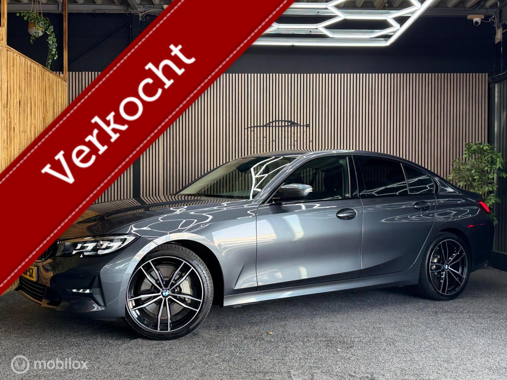 BMW 330i 330i Executive Edition|Led|Pdc|Carplay|Sfeerverl 2019 - voorkant