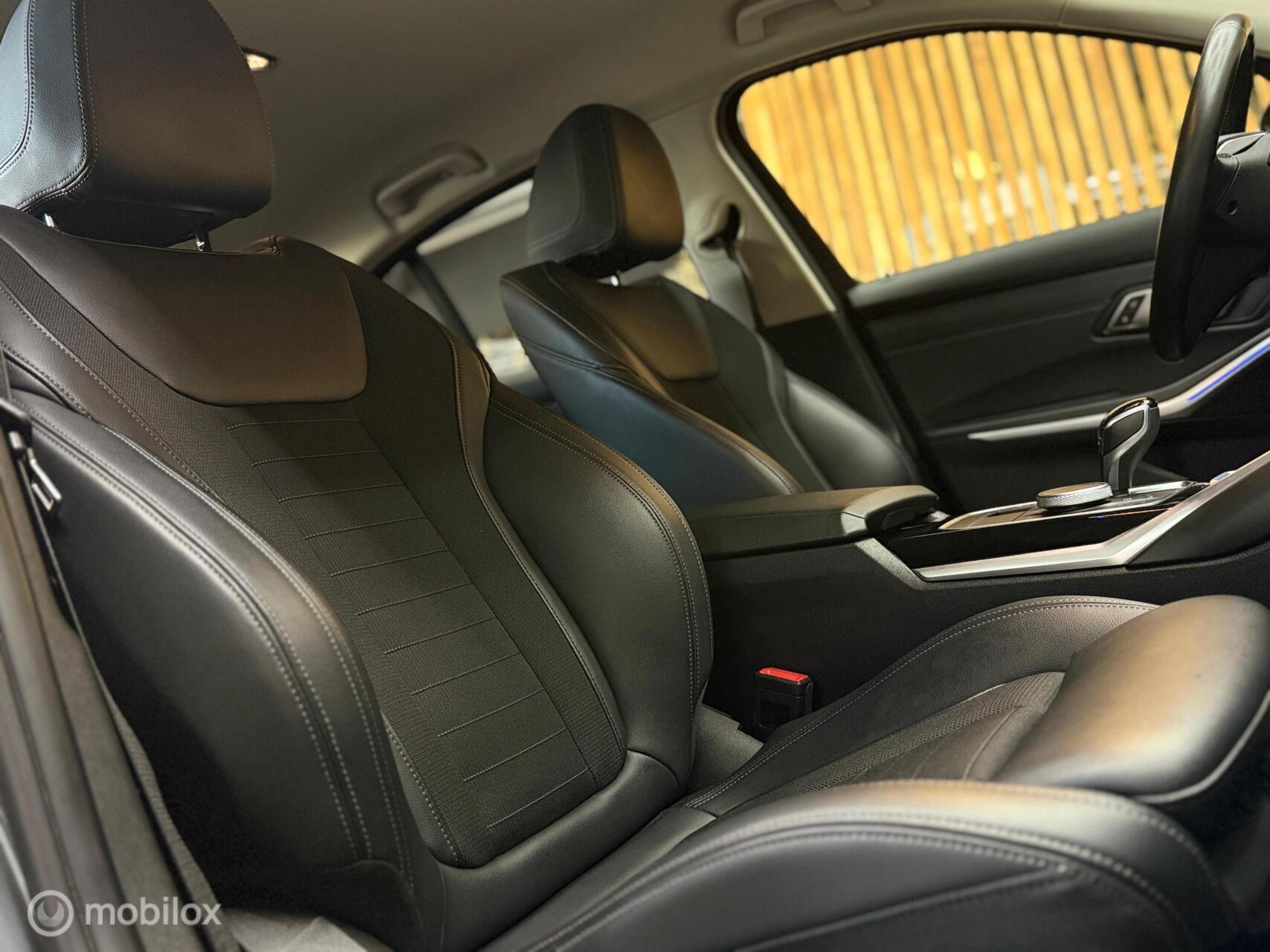 Foto van BMW 330i