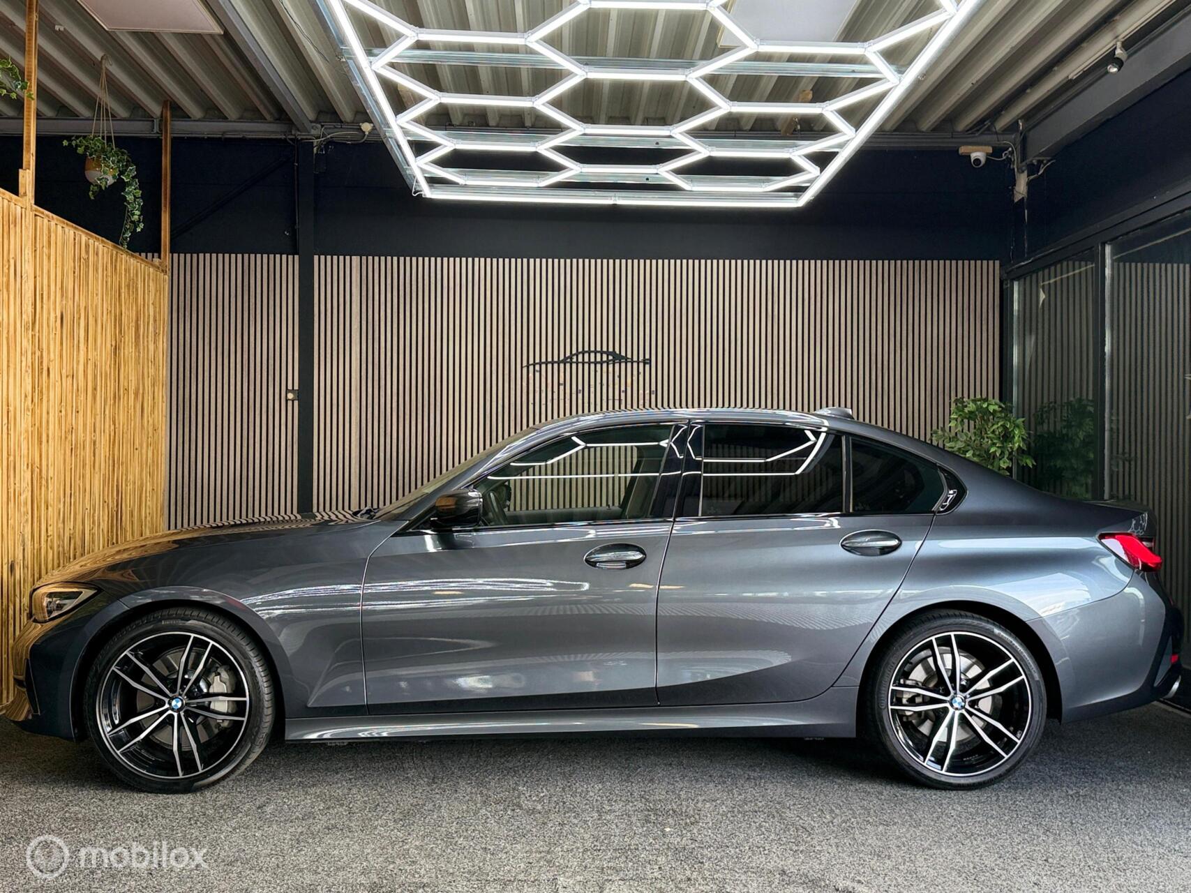 Foto van BMW 330i
