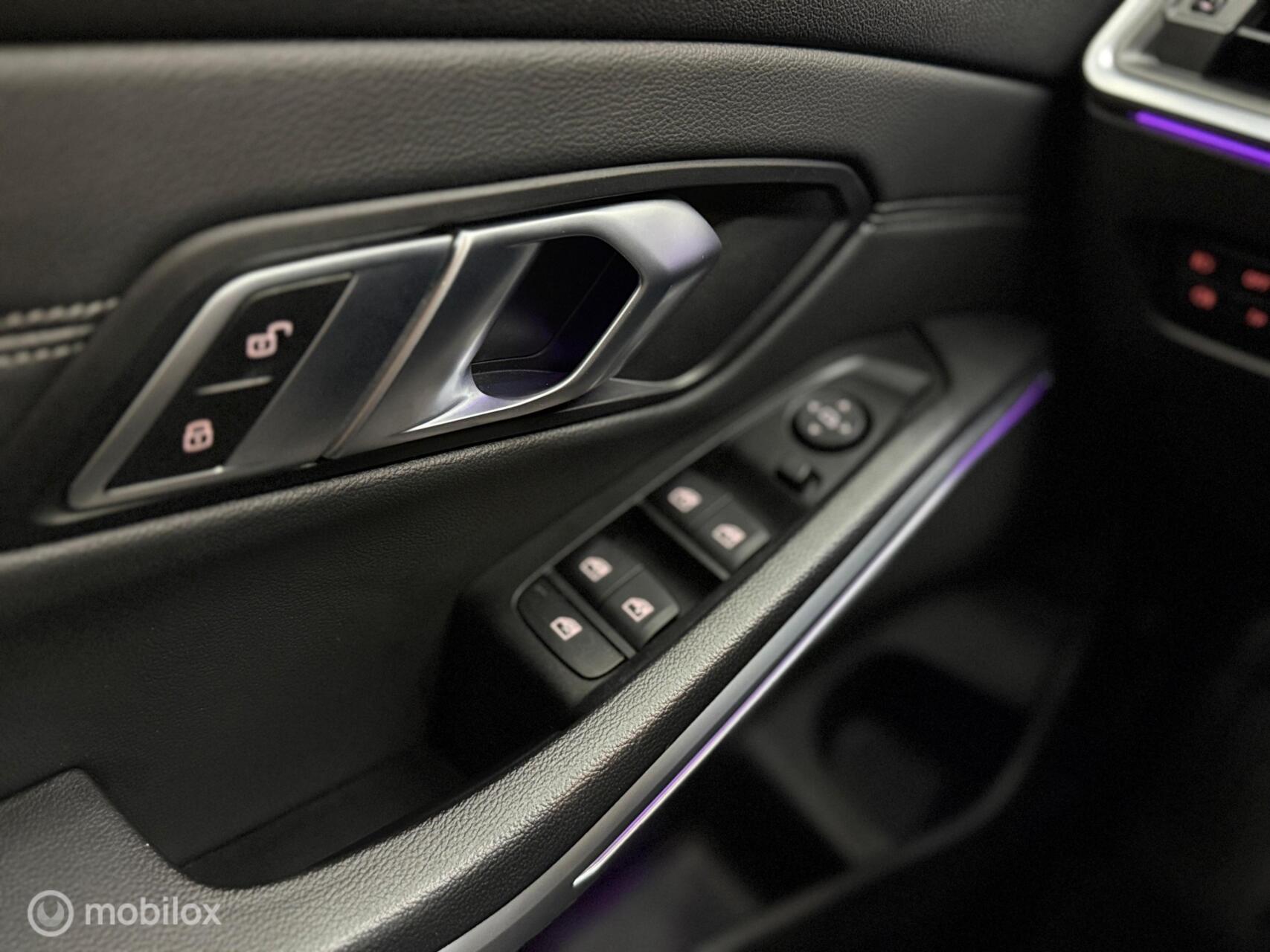 Foto van BMW 330i