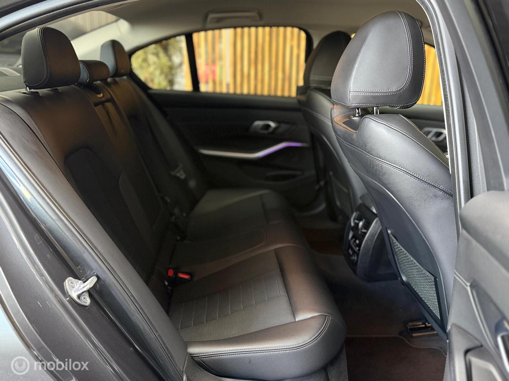 Foto van BMW 330i