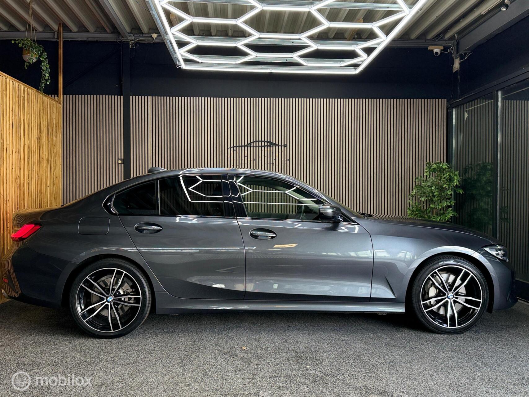 Foto van BMW 330i