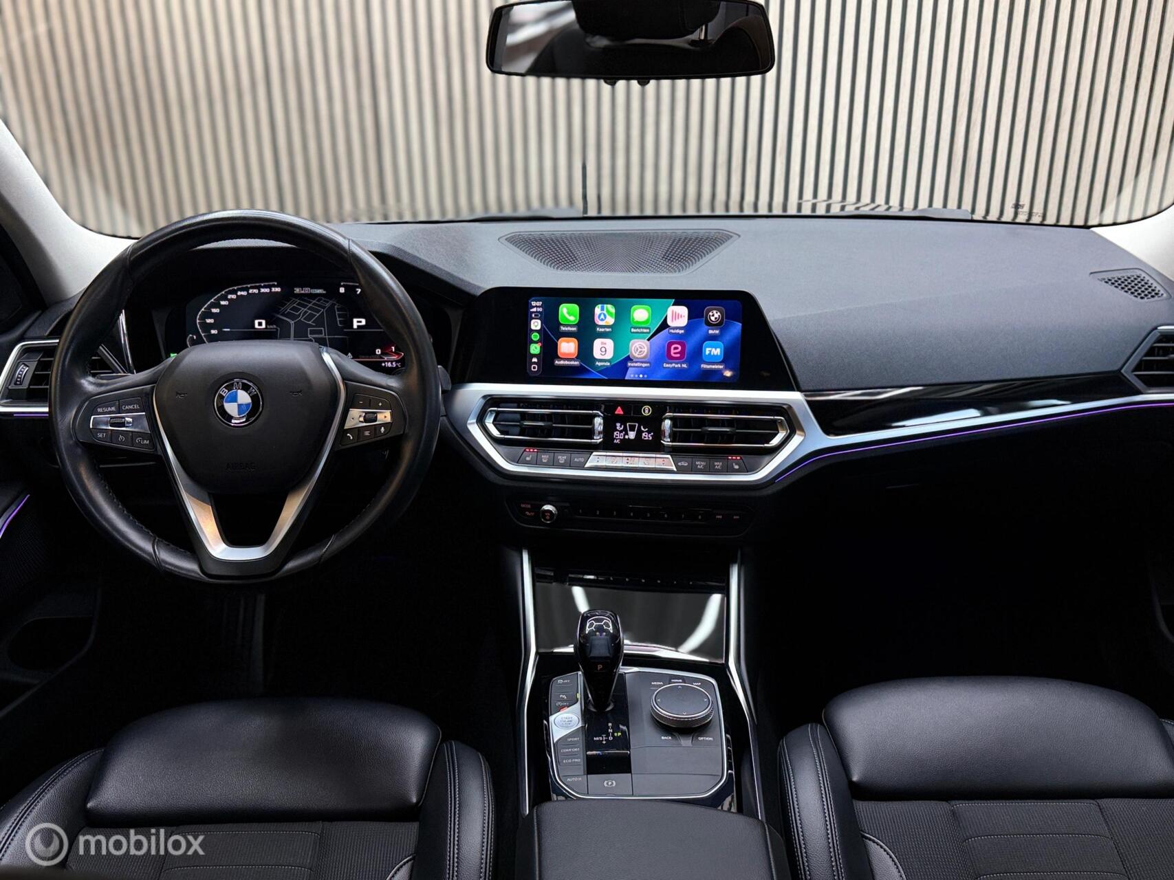 Foto van BMW 330i