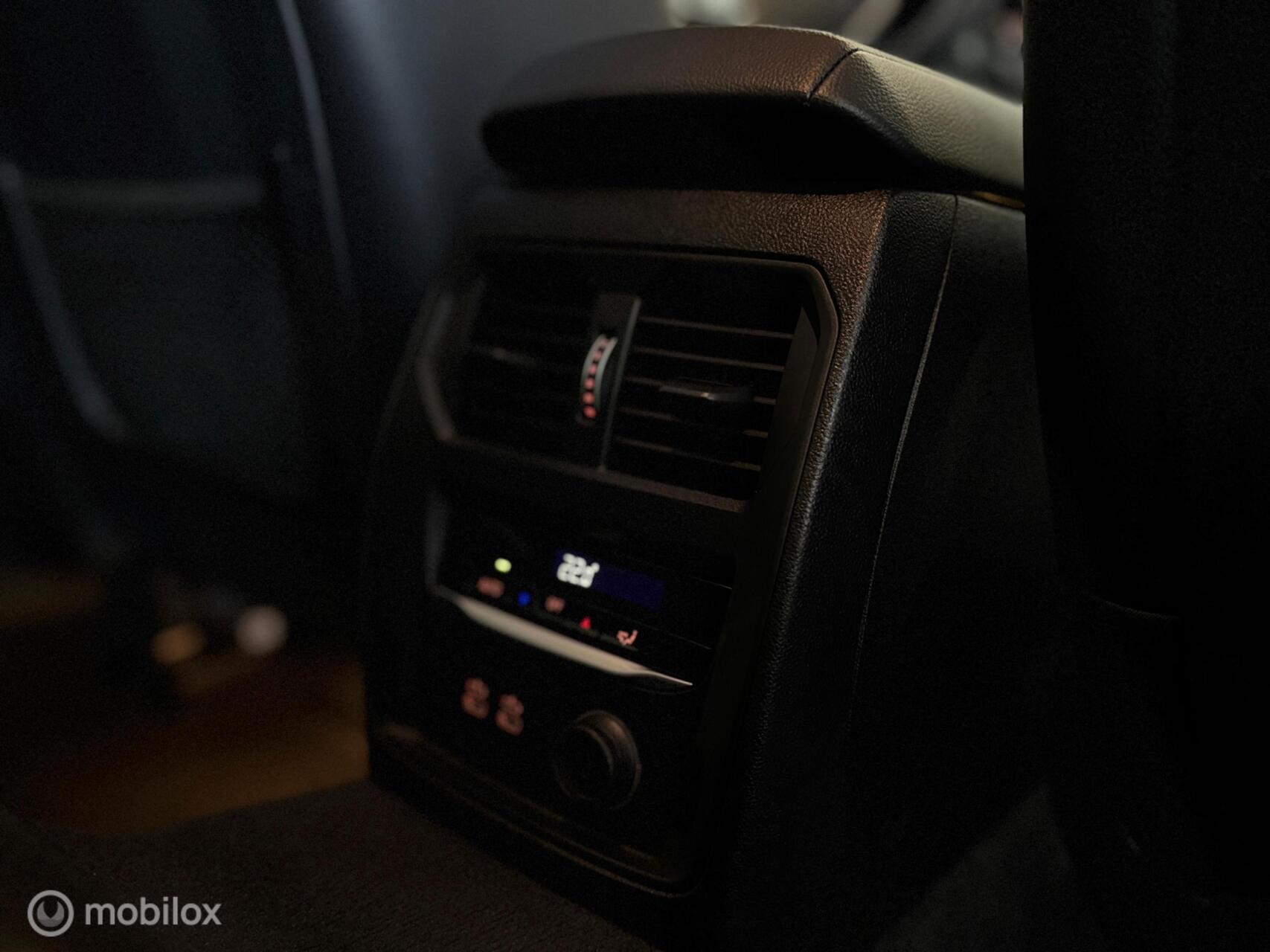 Foto van BMW 330i