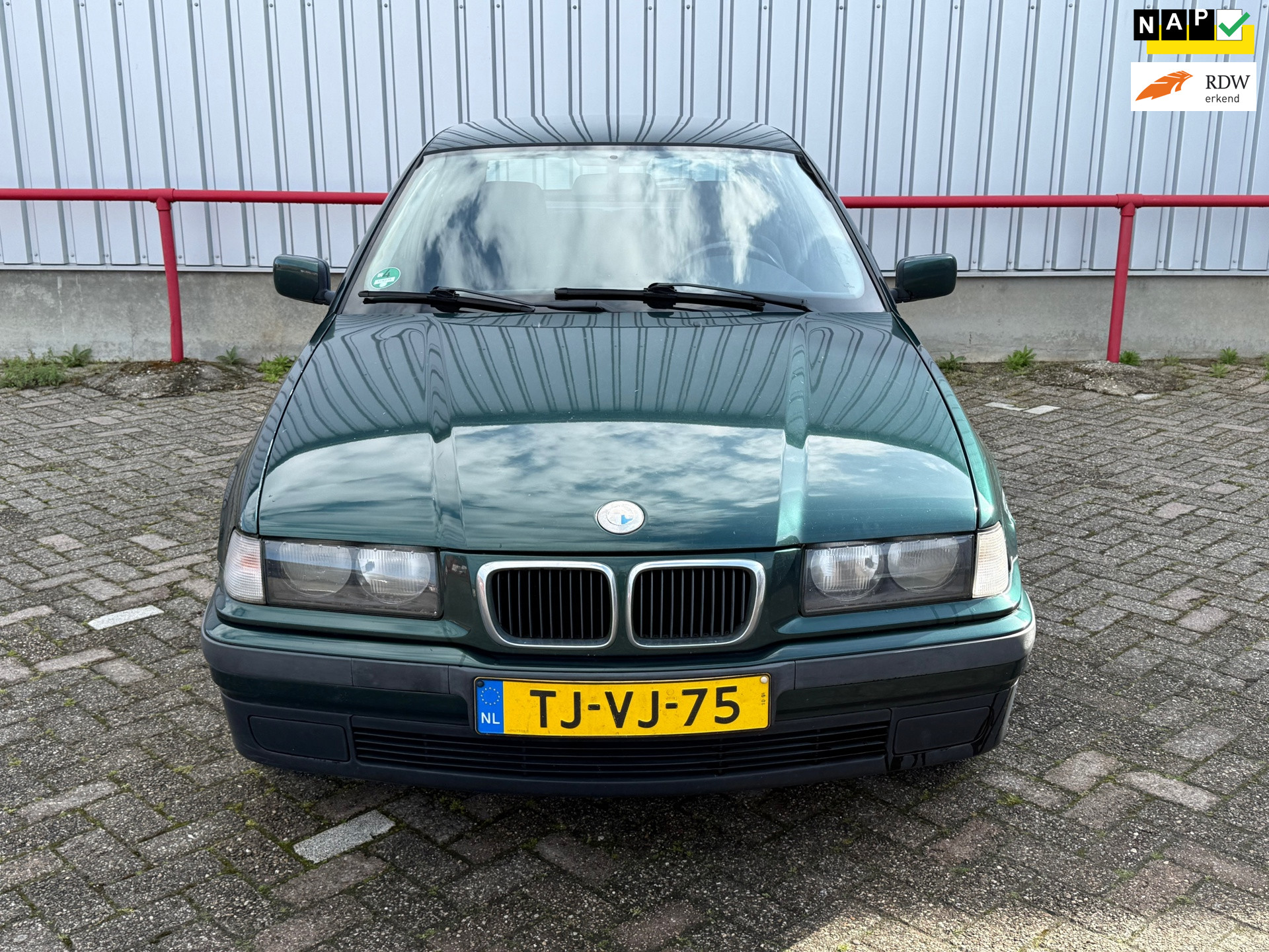 Foto van BMW 3ER REIHE