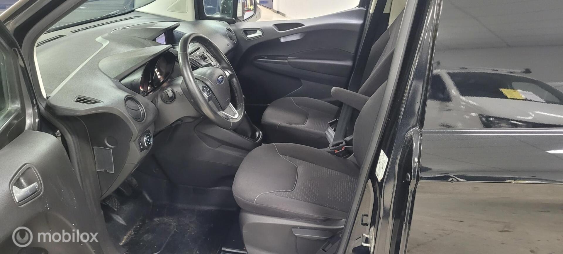 Foto van Ford Transit Courier