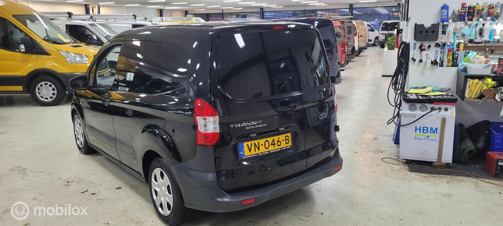 Foto van Ford Transit Courier