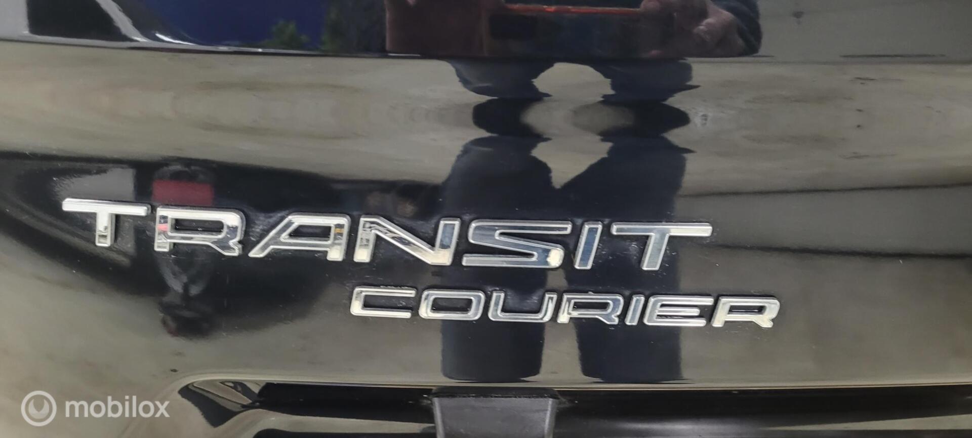 Foto van Ford Transit Courier