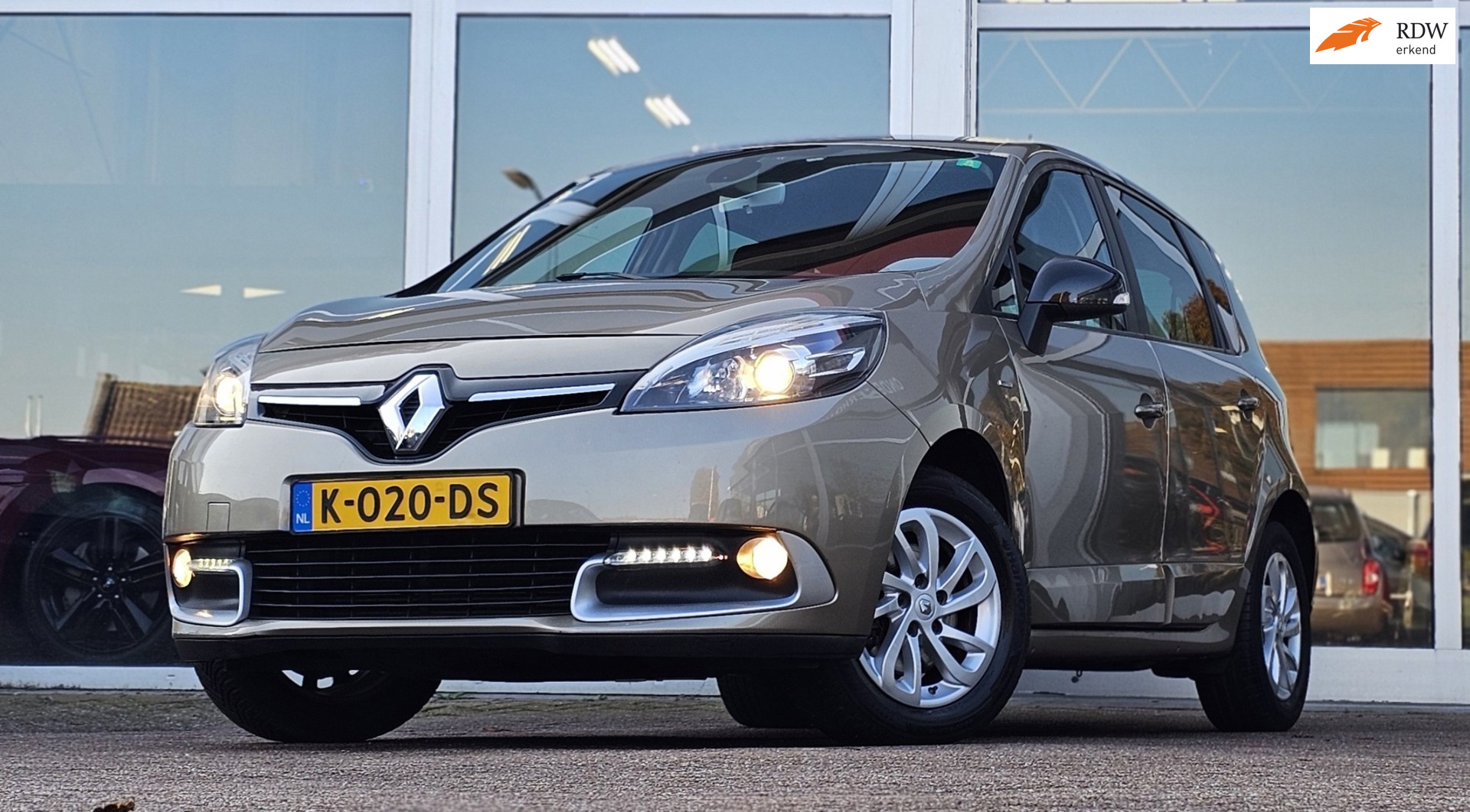 Foto van RENAULT MEGANE SCENIC
