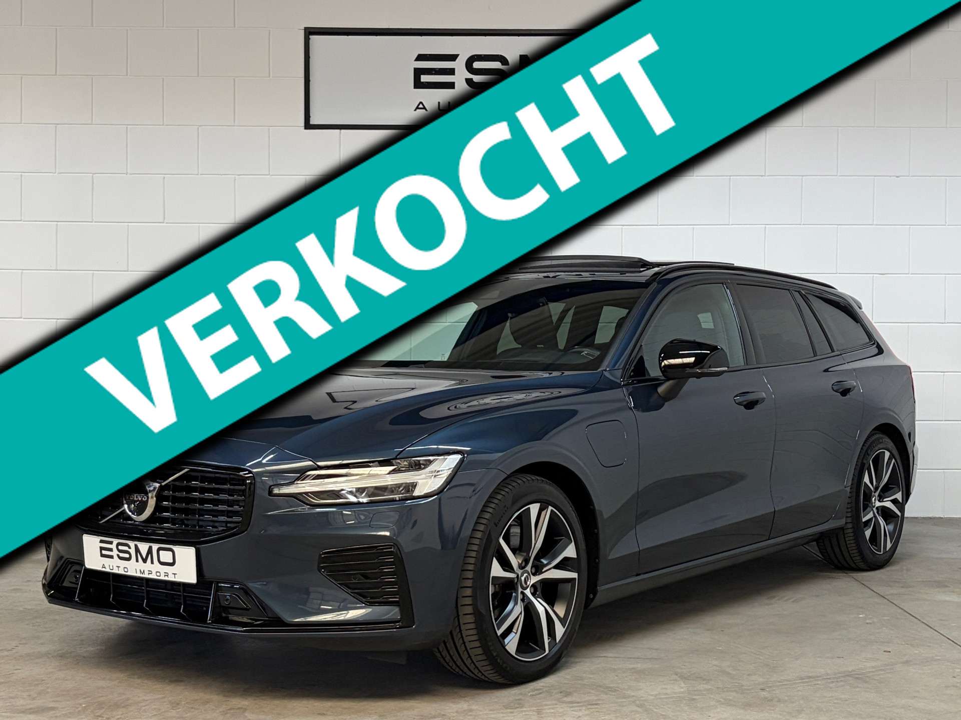 Volvo V60 2.0 T6 Recharge AWD R-Design Panoramadak HUD Trekhaak ACC 2021 - voorkant