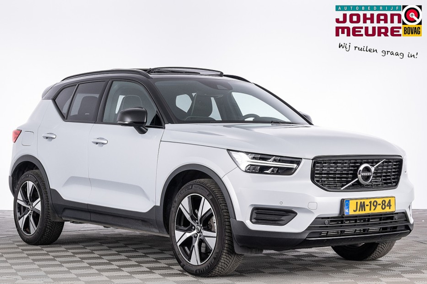 Volvo XC40 1.5 T4 Recharge R-Design | PANORAMADAK | Half LEDER | EL. STOELEN | PHEV -2e PINKSTERDAG OPEN!- 2022 - voorkant