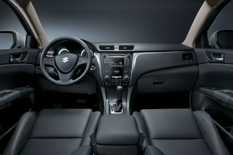 Foto van Suzuki Kizashi