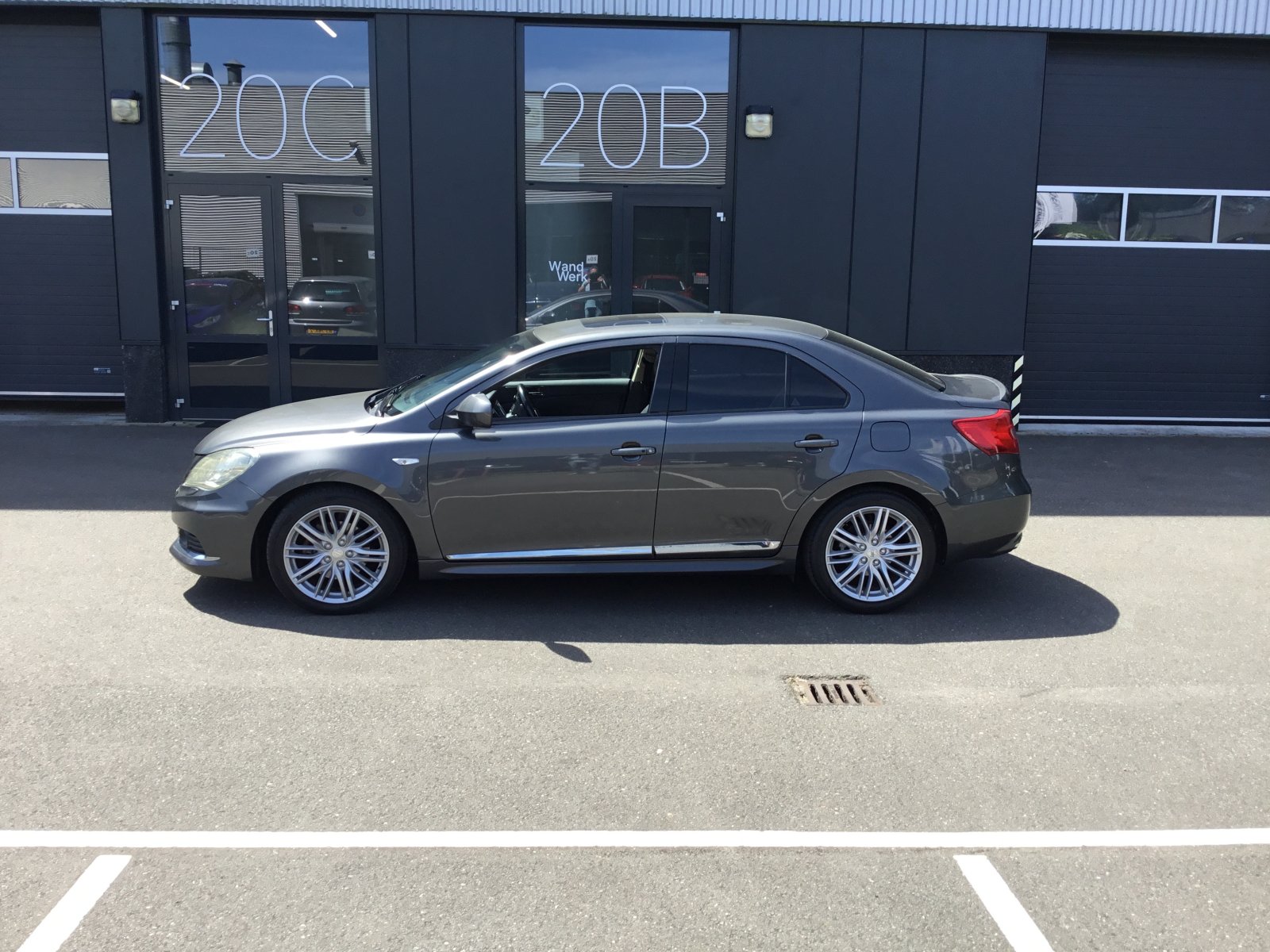 Inspectiefoto van Suzuki Kizashi