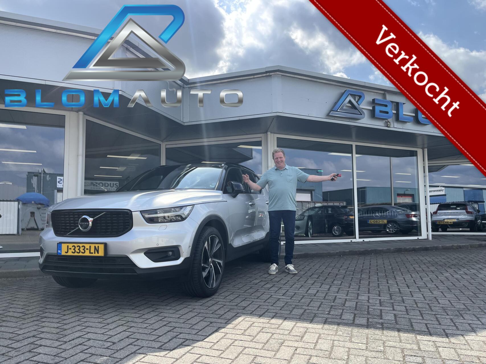 Volvo XC40 2.0 T5 AWD R-Design PANO+H&K+360CAM+ACC+TREKHAAK 2018 - voorkant