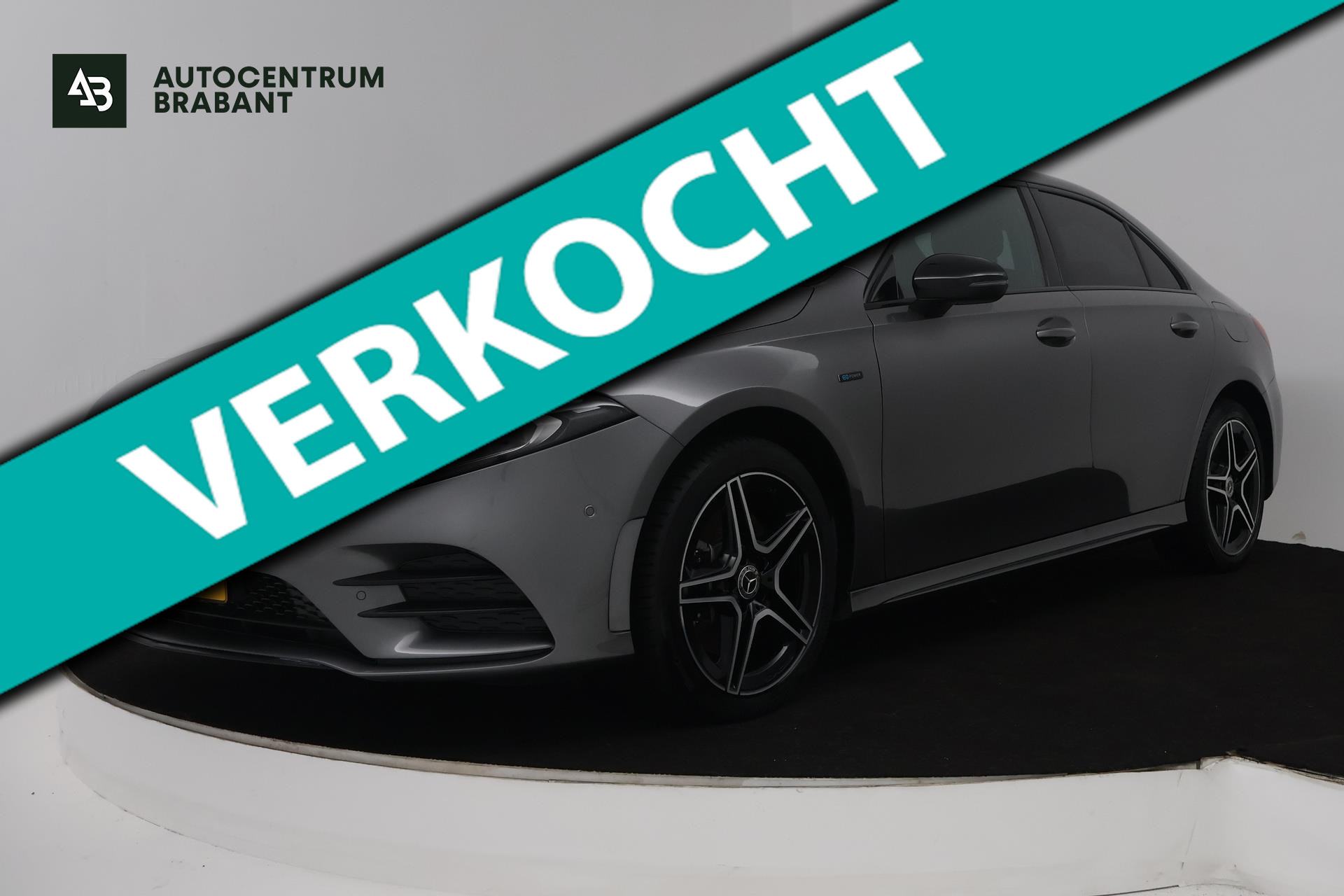Mercedes-Benz A-klasse 250 e Business Solution AMG Limited (SFEERVERLICHTING, STOELVERWARMING, ACHTERUITRIJCAMERA, SENSOREN) 2020 - voorkant