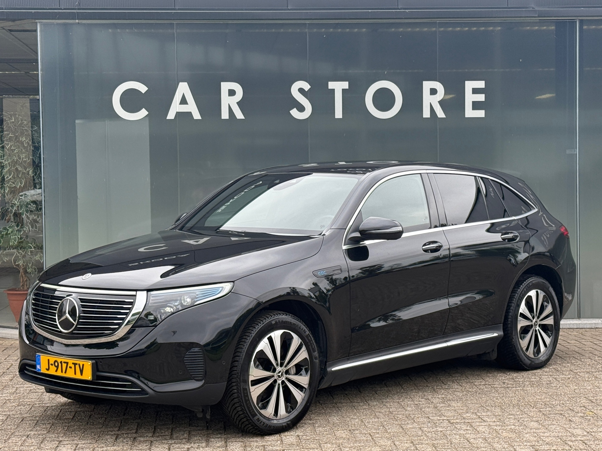 Foto van MERCEDES-BENZ EQC 400 4MATIC