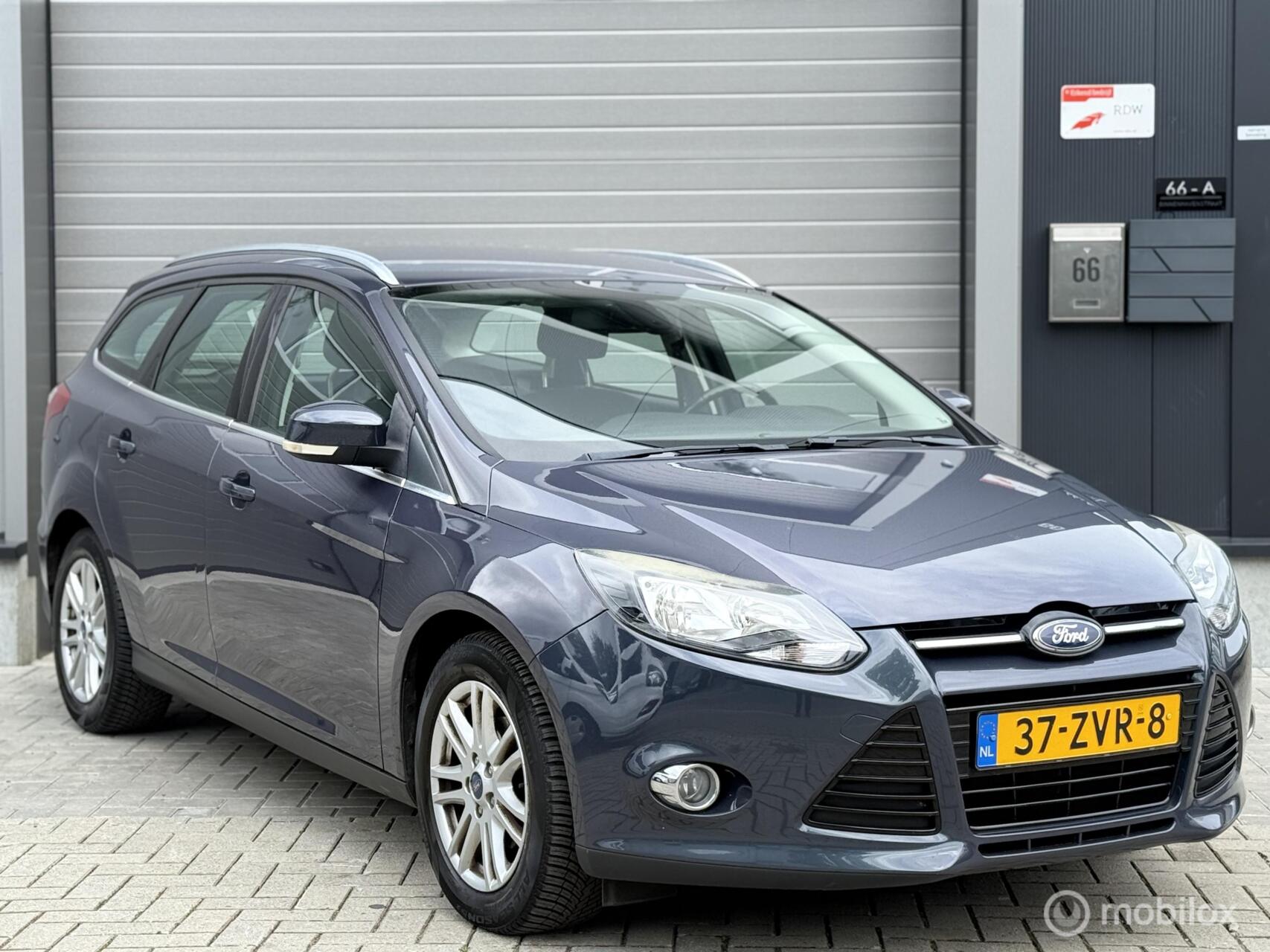 Foto van FORD FOCUS