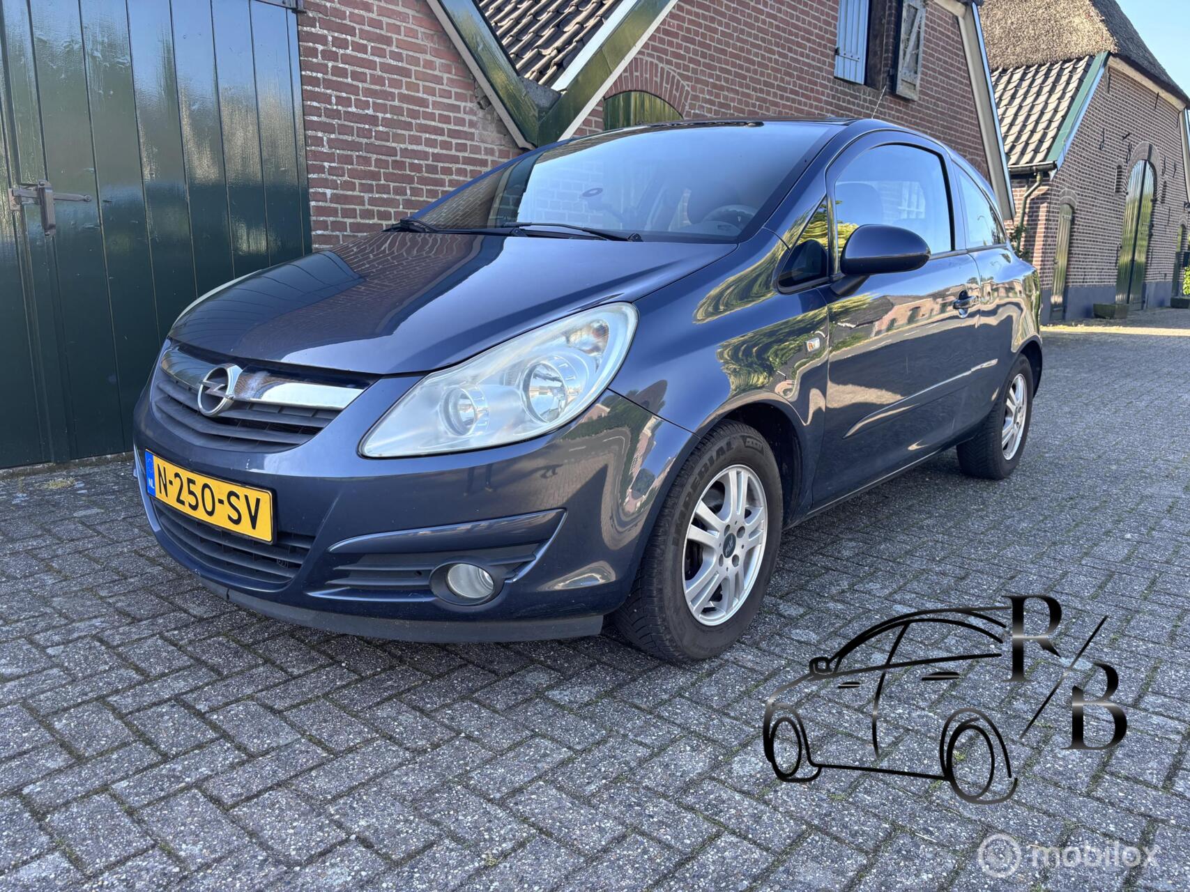 Opel Corsa 1.0-12V Essentia INRUILKOOPJE 2007 - voorkant
