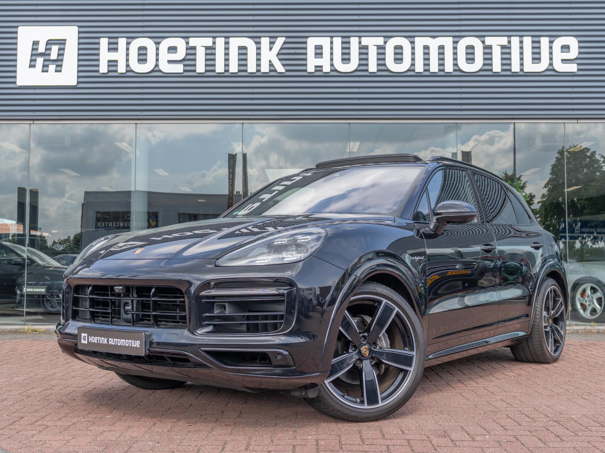 Foto van PORSCHE CAYENNE E-HYBRID