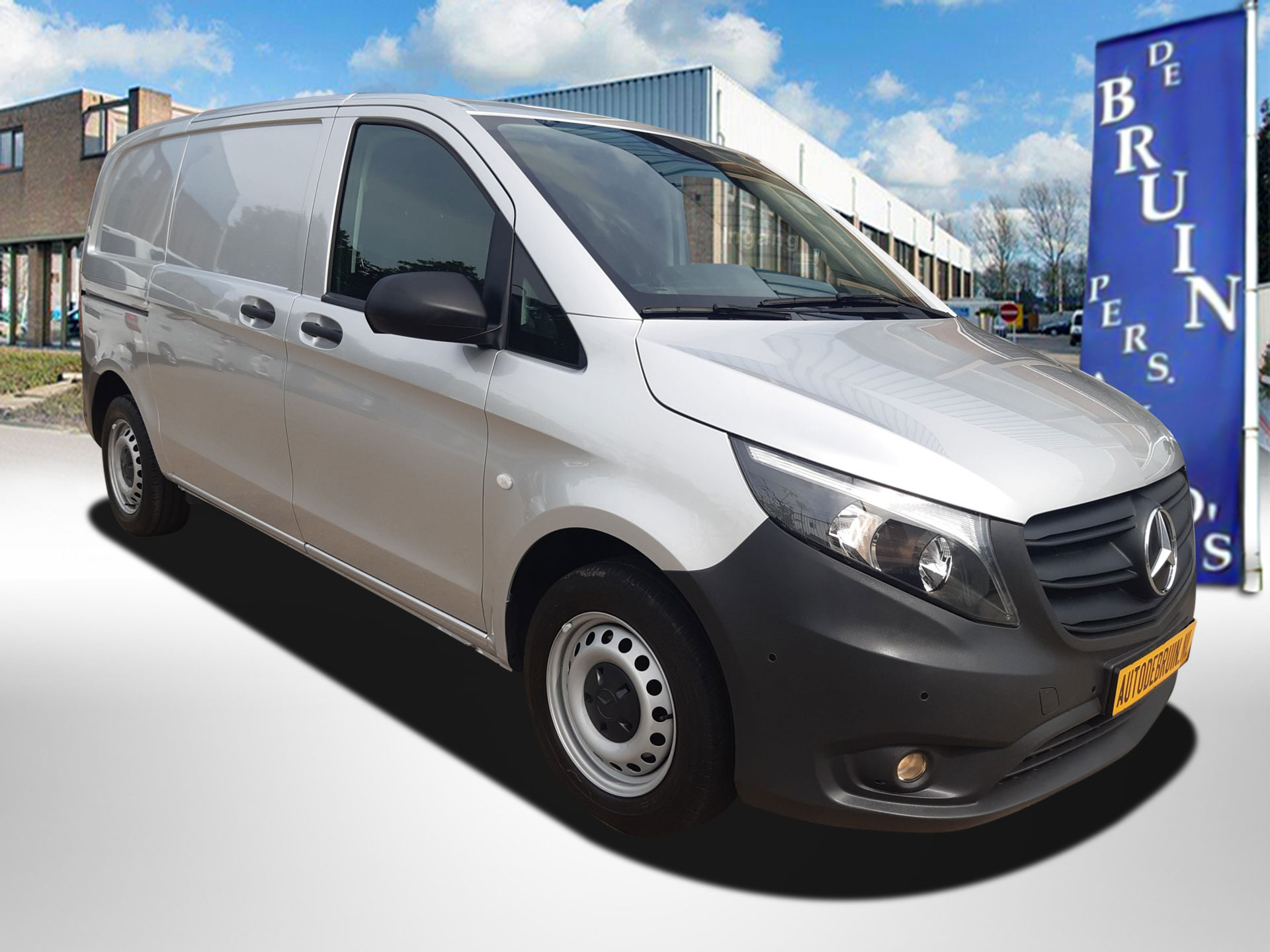 Mercedes-Benz Vito 114 CDI Autm. Navi Camera Airco Cruise Werkplaats inrichting 2022 - voorkant