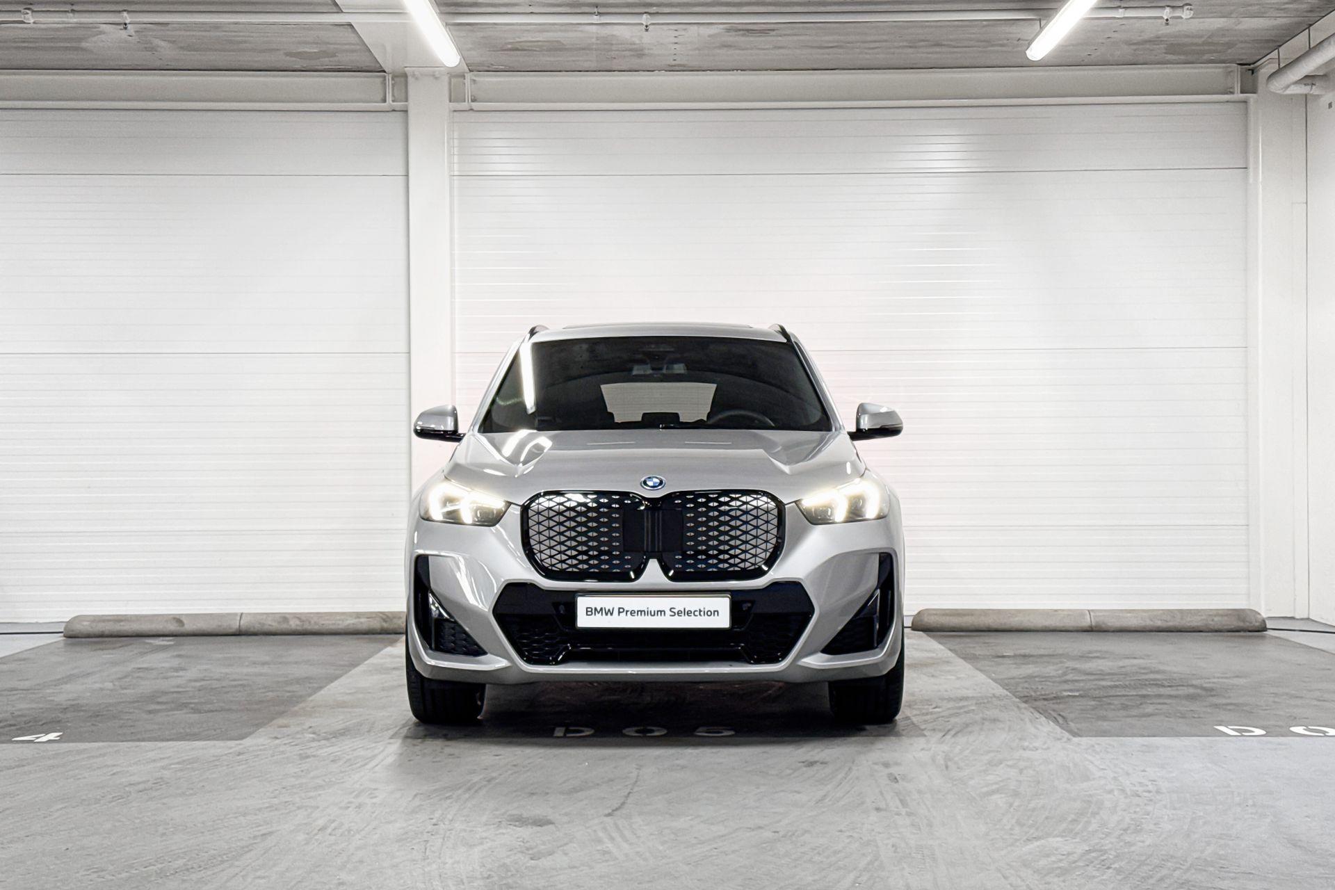 Foto van BMW Ix1 Edrive20