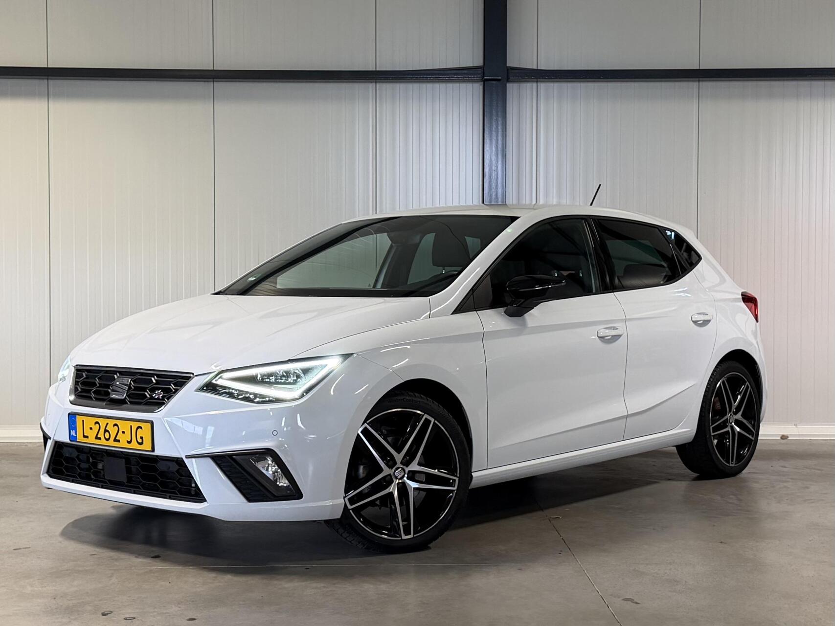 Seat Ibiza 1.0 TSI FR Intense 116PK 6 Bak Virtual Camera 2021 - voorkant