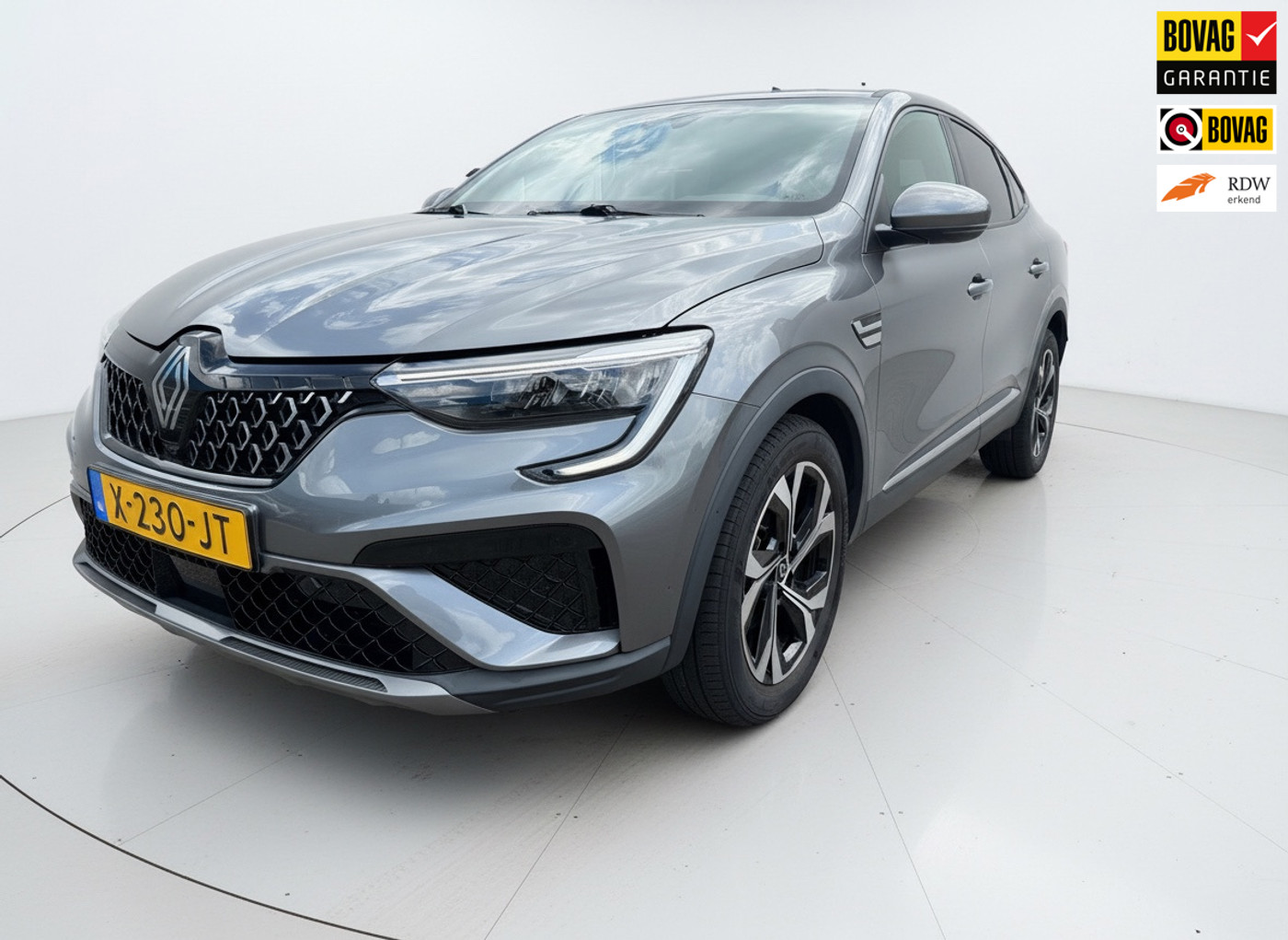 Foto van RENAULT ARKANA E-TECH
