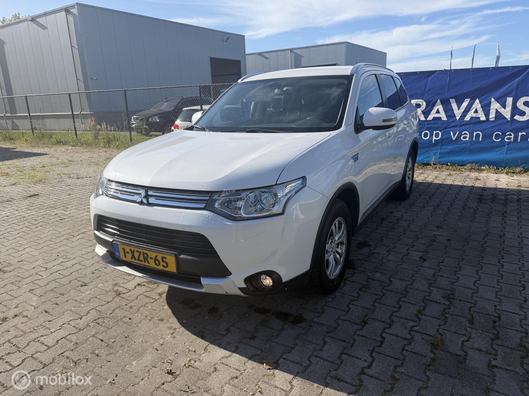 Foto van MITSUBISHI MITSUBISHI OUTLANDER