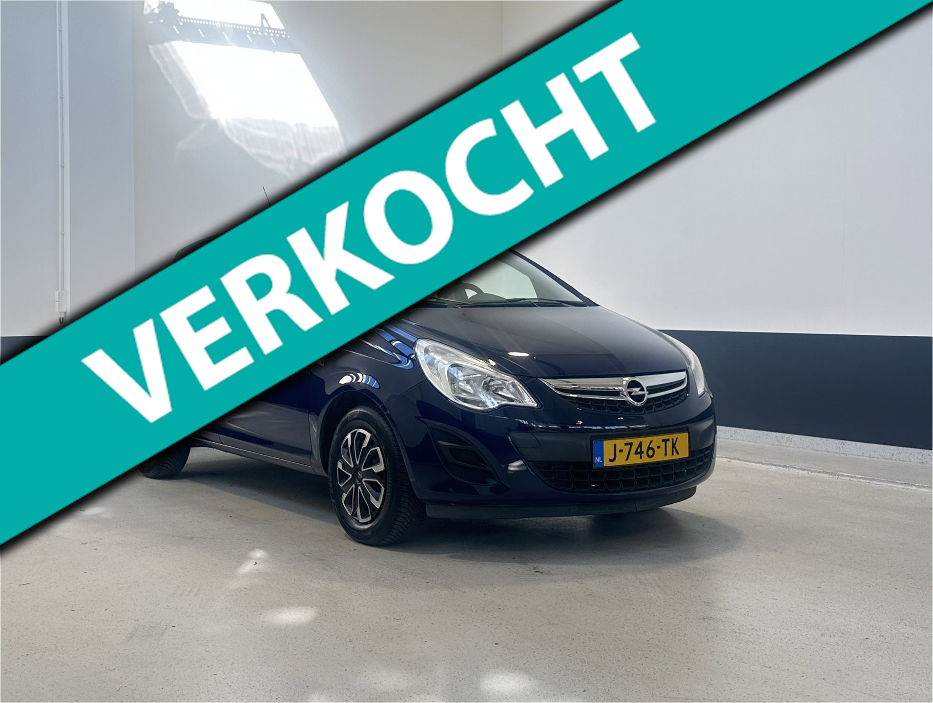 Opel Corsa 1.2-16V Selection 2012 - voorkant