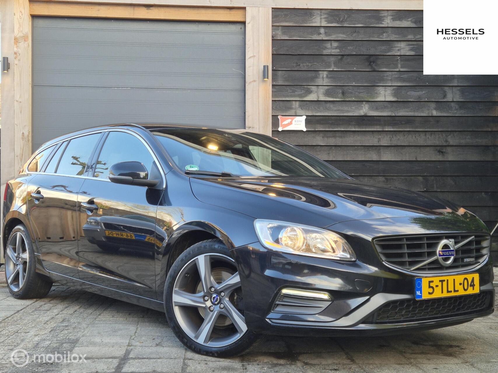 Volvo V60 1.6 T3 R-Design Automaat trekhaak 2014 - voorkant