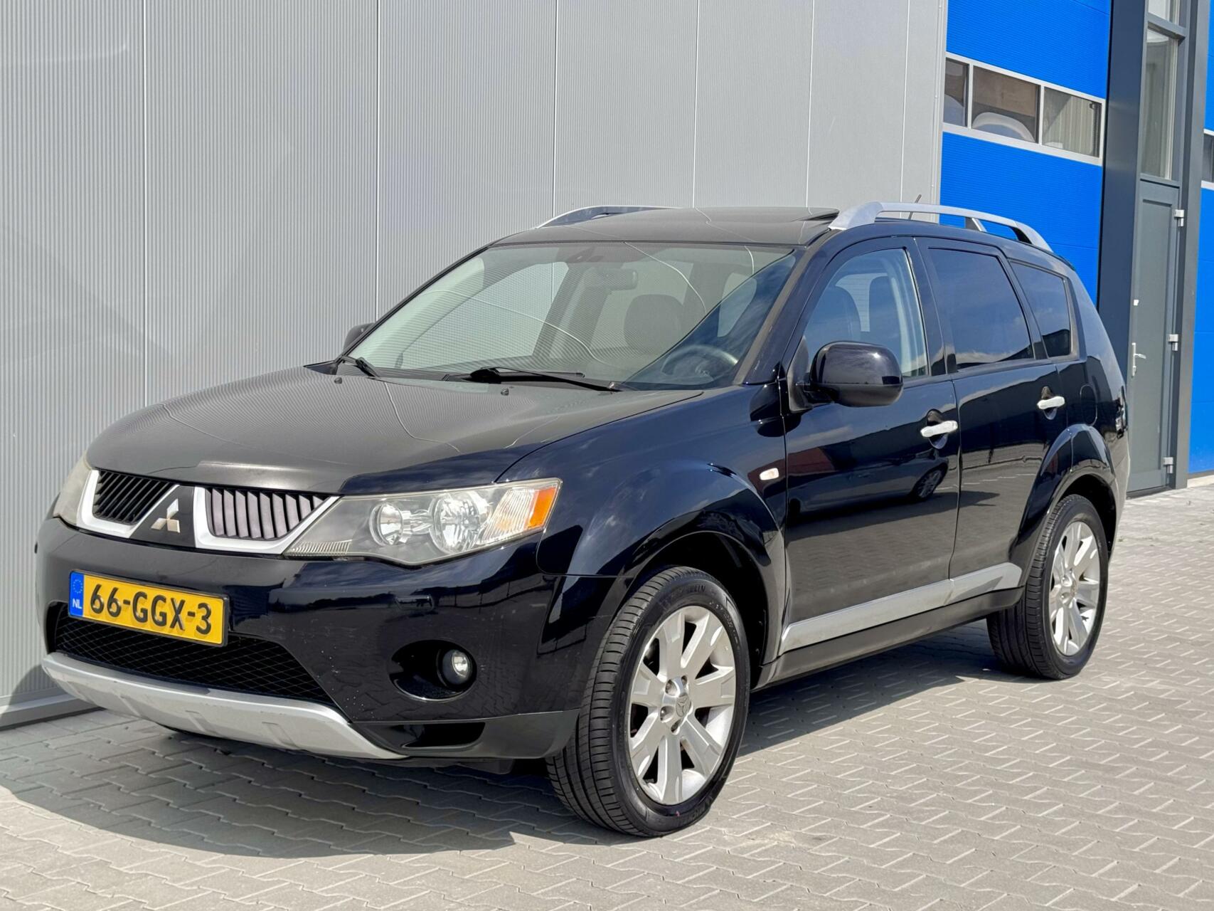 Foto van MITSUBISHI MITSUBISHI OUTLANDER