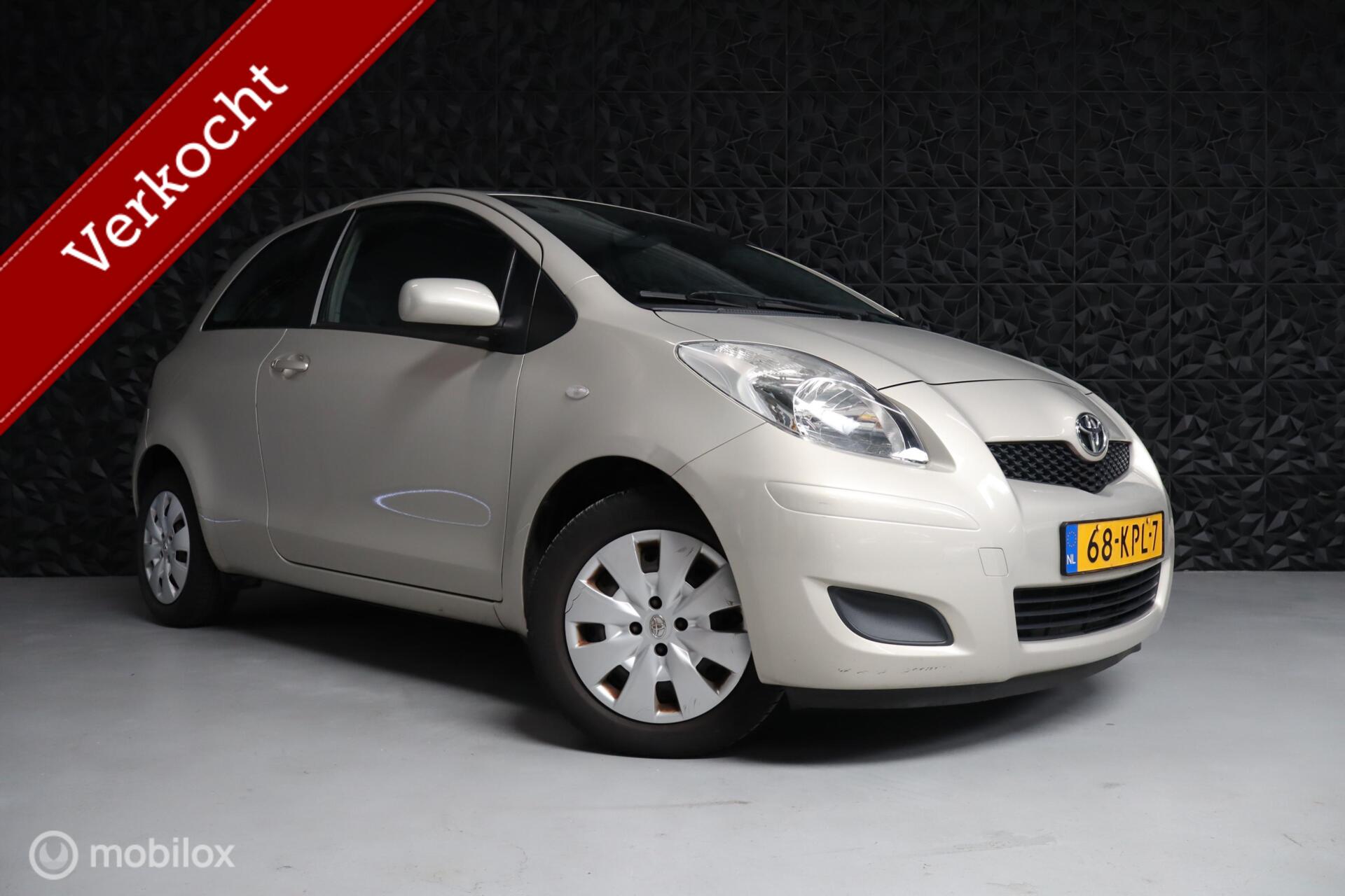 Toyota Toyota Yaris 1.3 VVTi Aspiration | AUTOMAAT | AC | P-SENSOR 2010 - voorkant