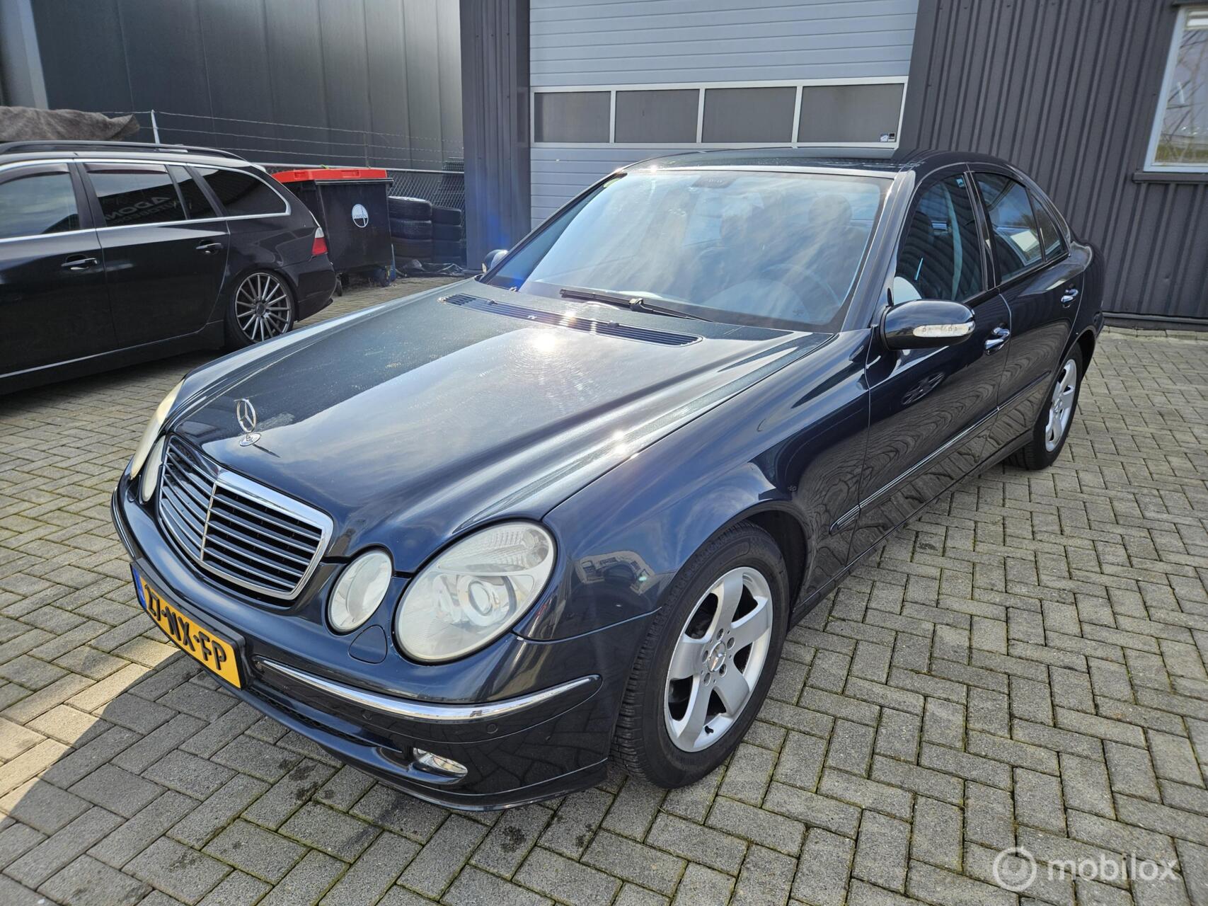 Foto van MERCEDES-BENZ E 200 KOMPRESSOR