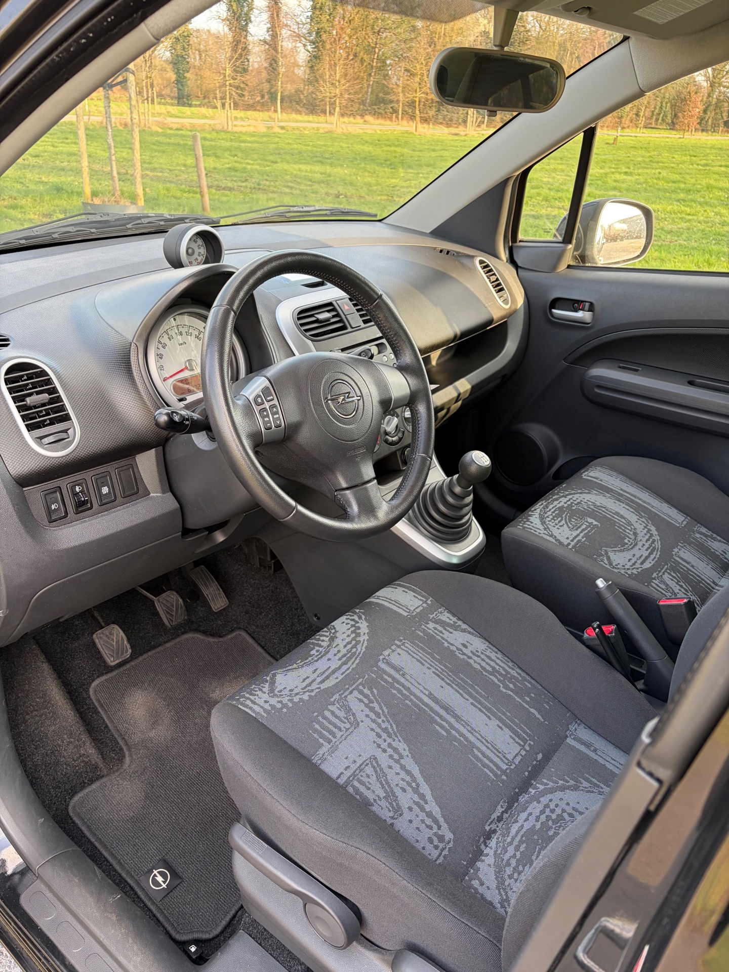 Foto van Opel Agila