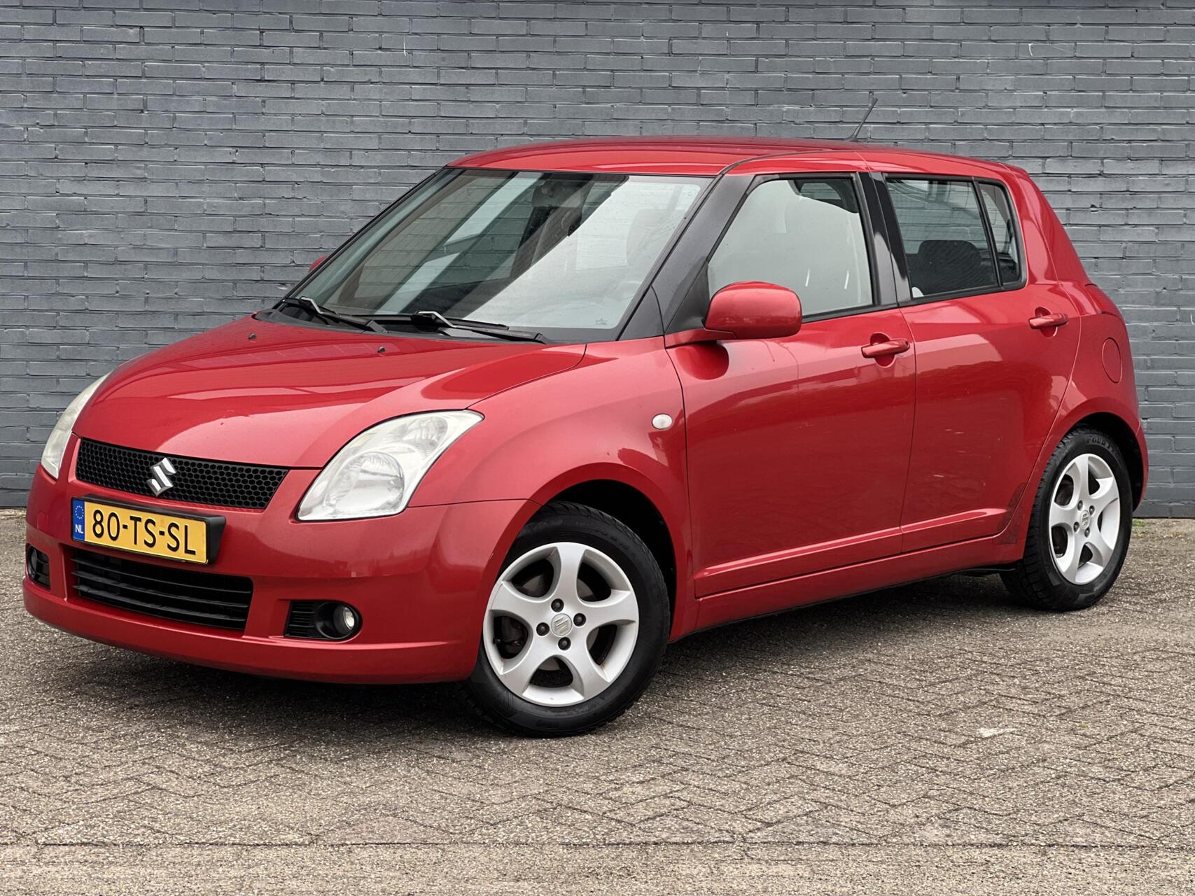Foto van SUZUKI SWIFT