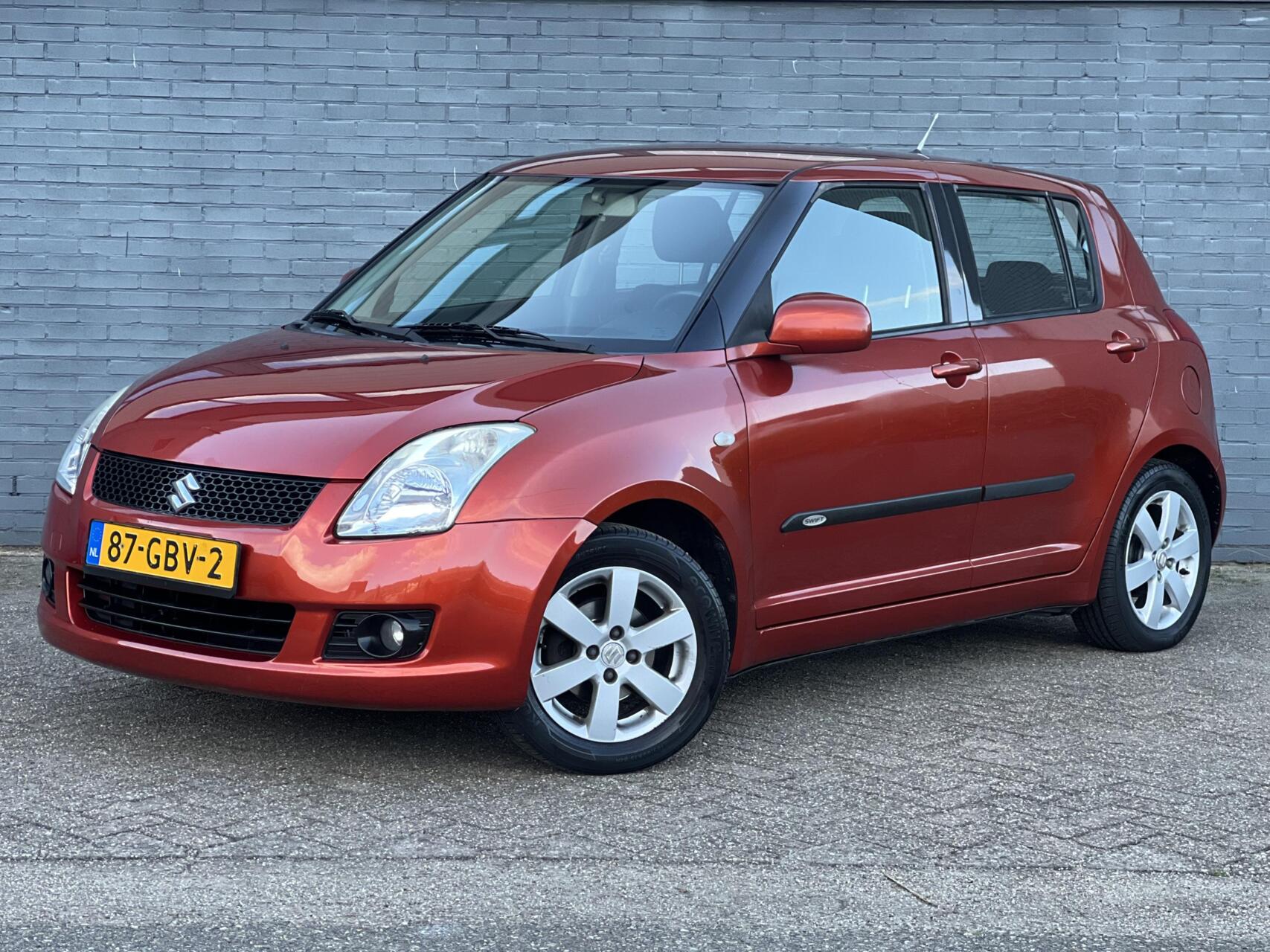 Foto van SUZUKI SWIFT